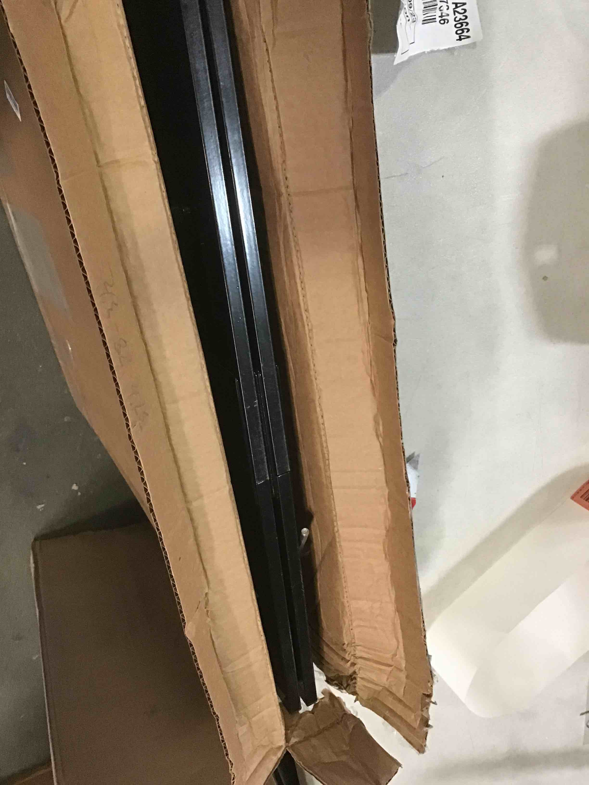 https://s3.amazonaws.com/lotting-images-prod/bidfta/RED5483476_1699641930483.jpeg