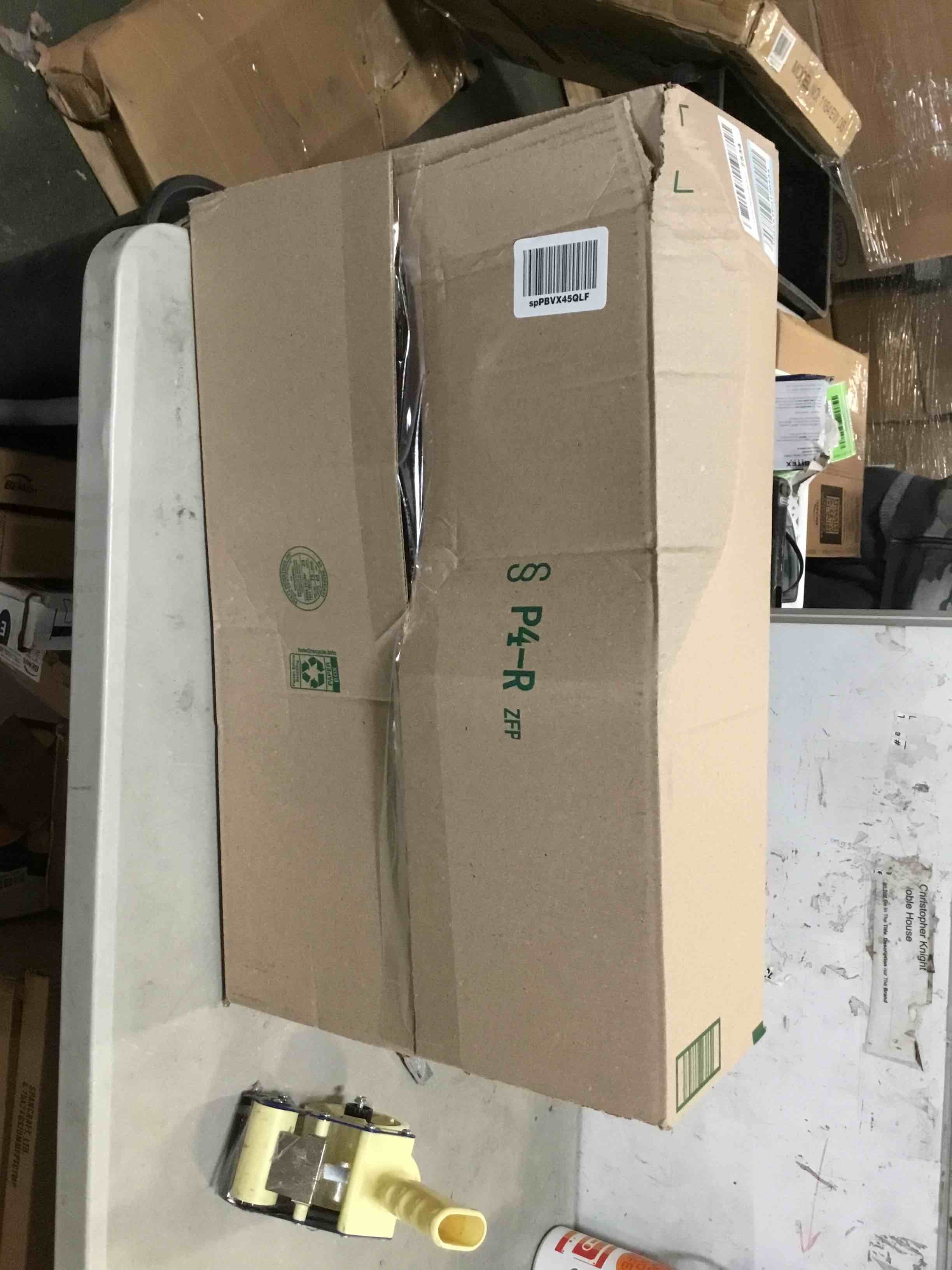 https://s3.amazonaws.com/lotting-images-prod/bidfta/RED5483572_1699883149010.jpeg