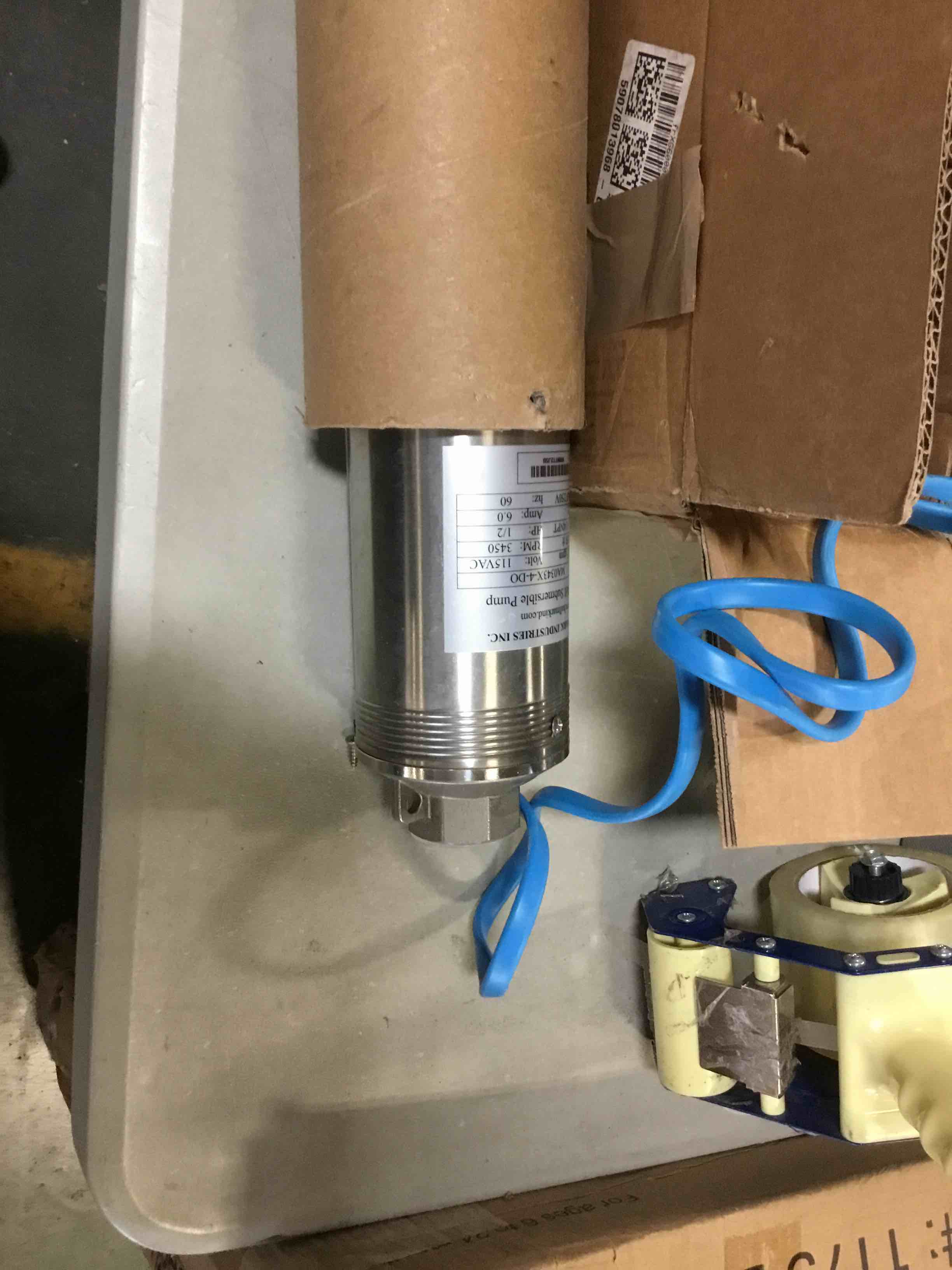 https://s3.amazonaws.com/lotting-images-prod/bidfta/RED5483610_1699888886164.jpeg