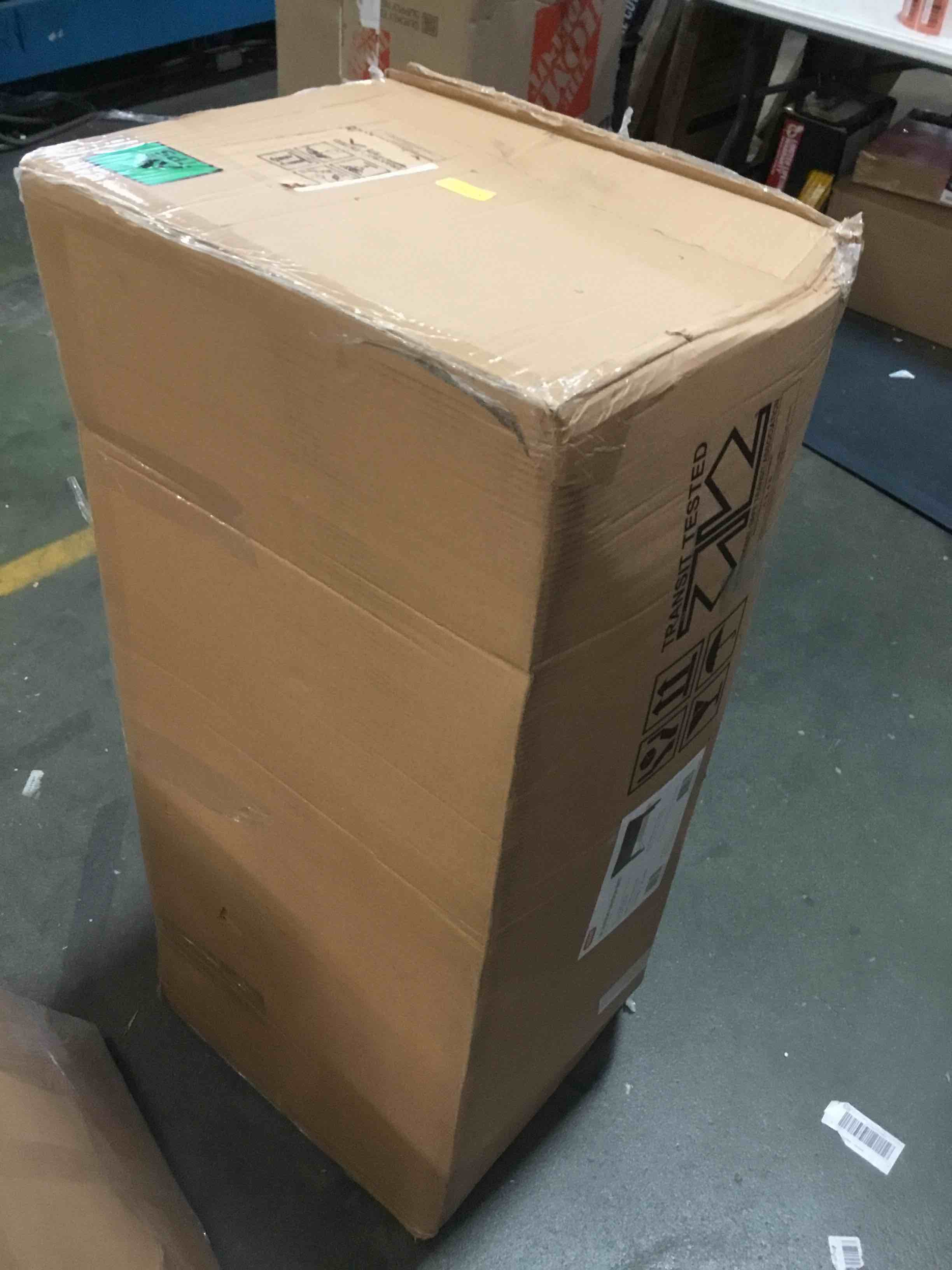 https://s3.amazonaws.com/lotting-images-prod/bidfta/RED5483672_1699897038744.jpeg