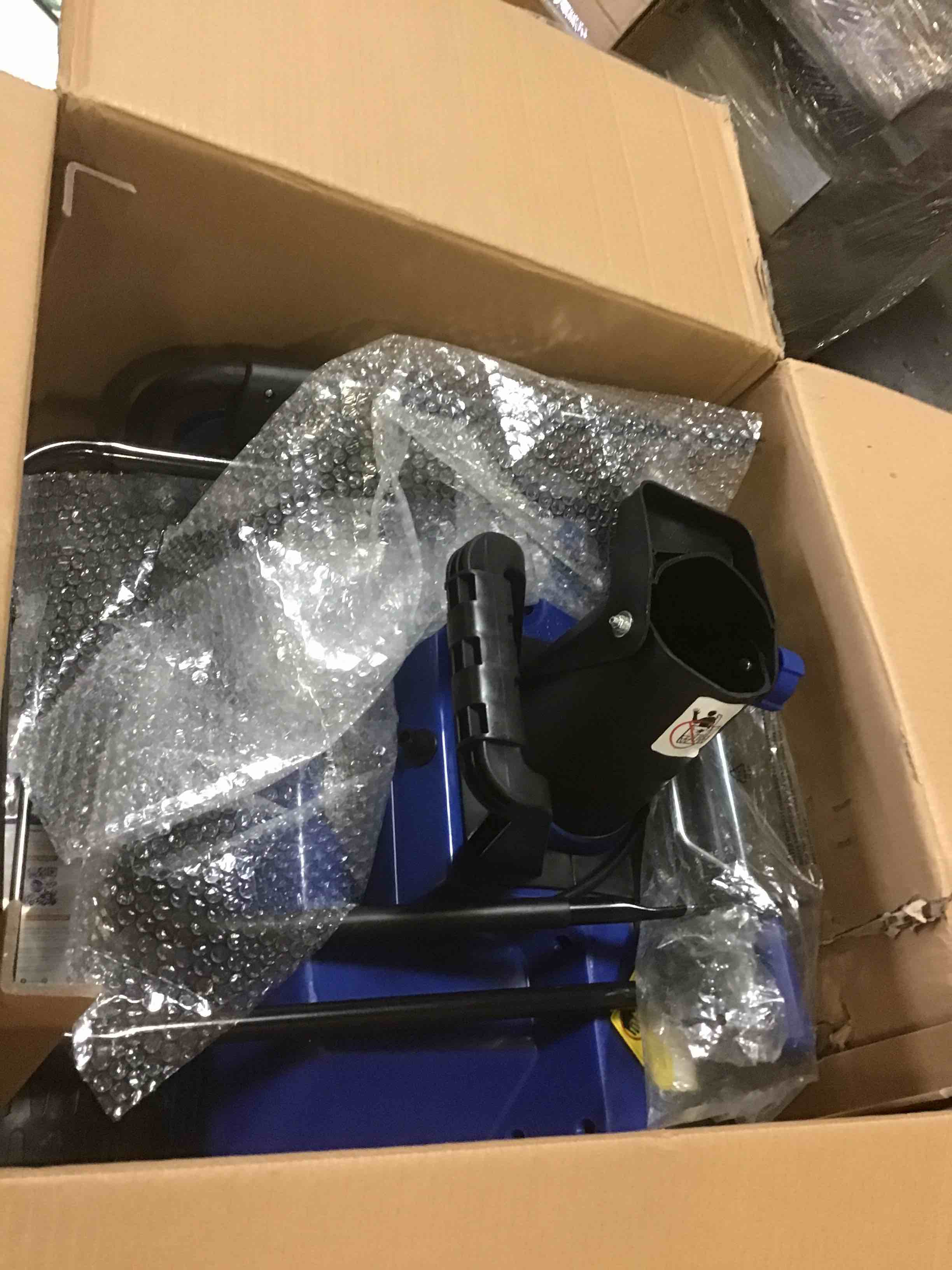 https://s3.amazonaws.com/lotting-images-prod/bidfta/RED5483703_1699903689668.jpeg