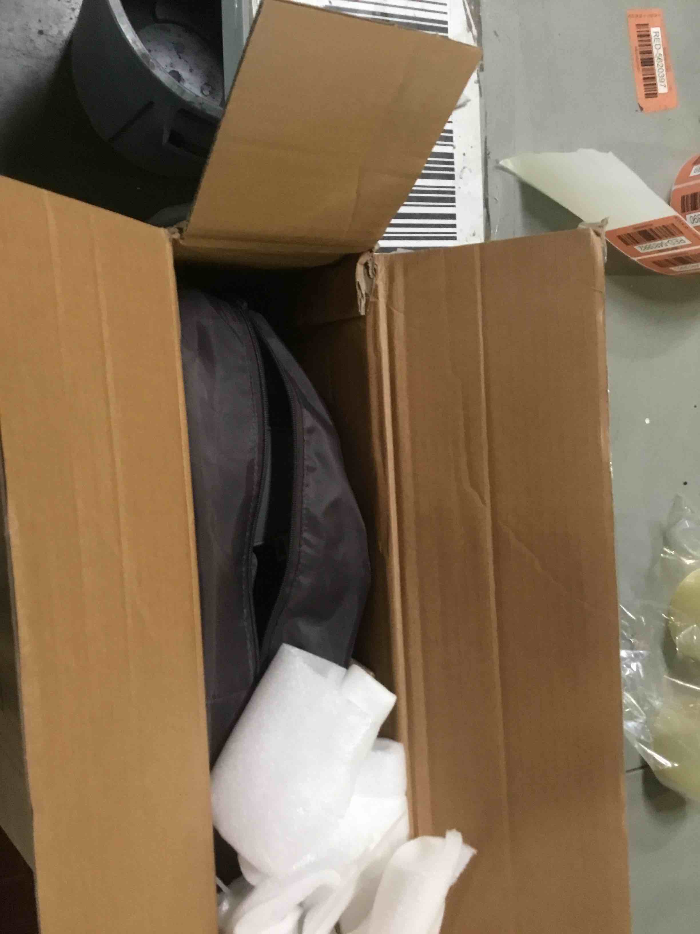 https://s3.amazonaws.com/lotting-images-prod/bidfta/RED5483882_1699993250869.jpeg
