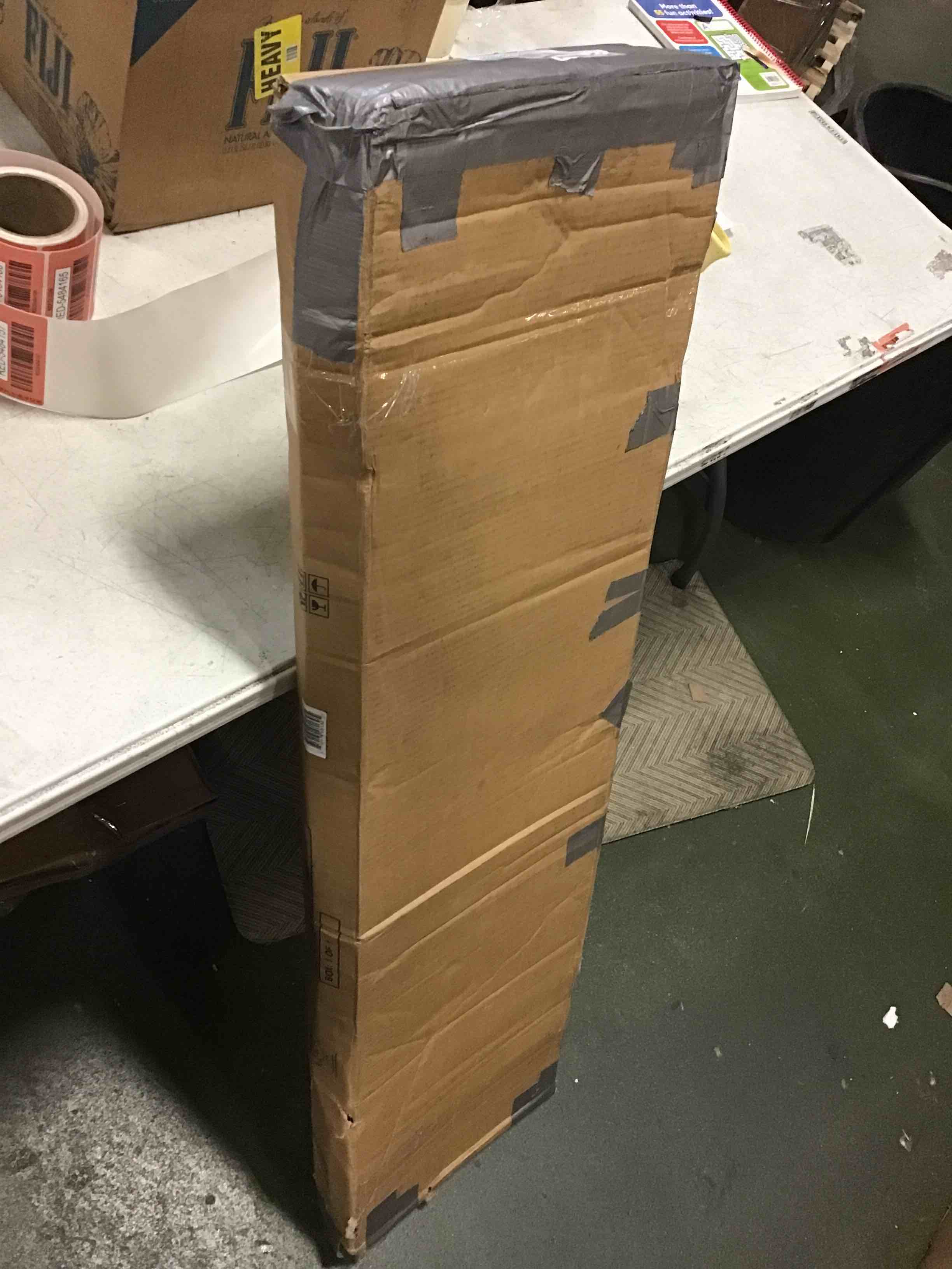 https://s3.amazonaws.com/lotting-images-prod/bidfta/RED5484157_1700512532289.jpeg