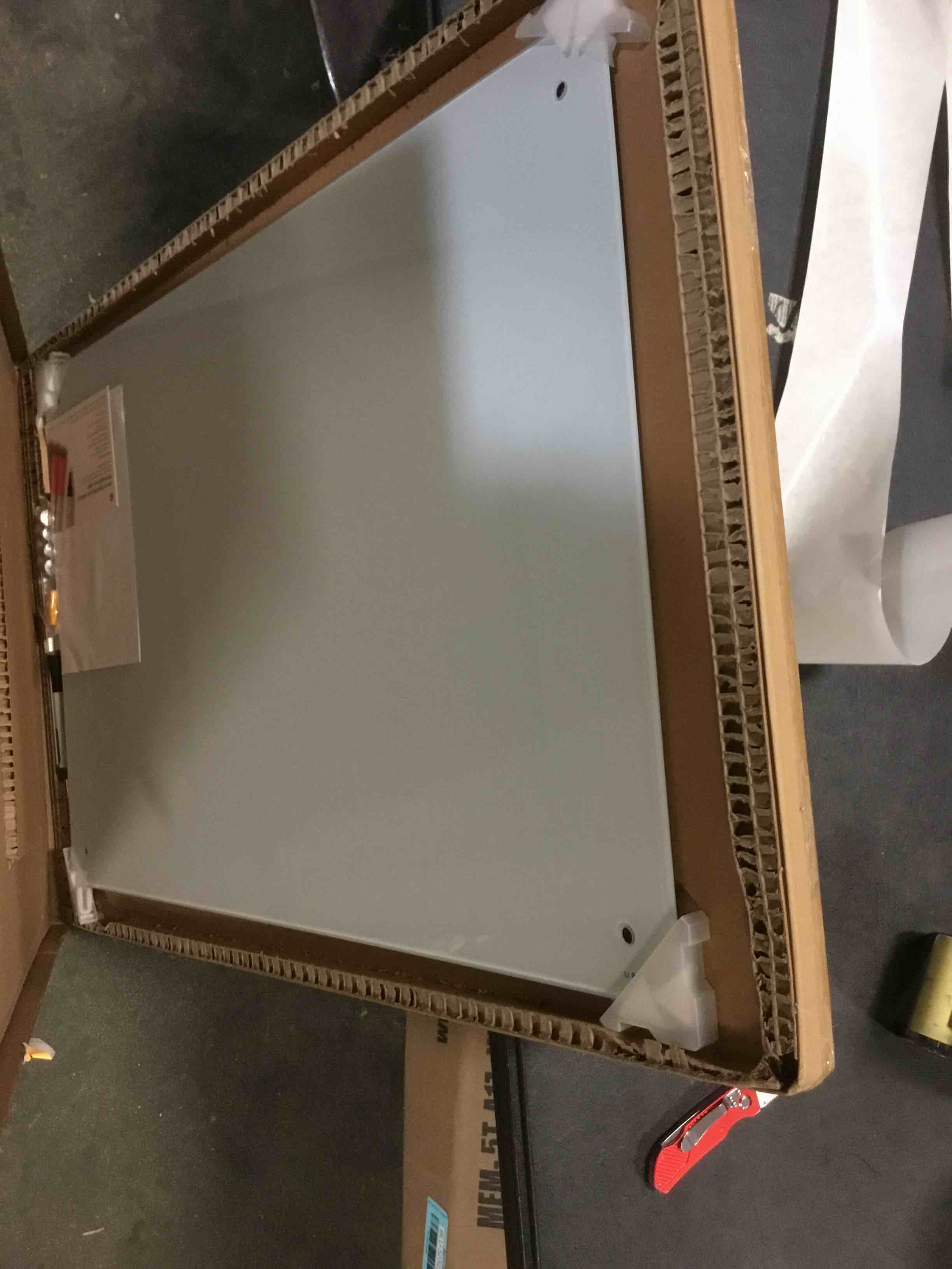 https://s3.amazonaws.com/lotting-images-prod/bidfta/RED5484279_1700585264910.jpeg