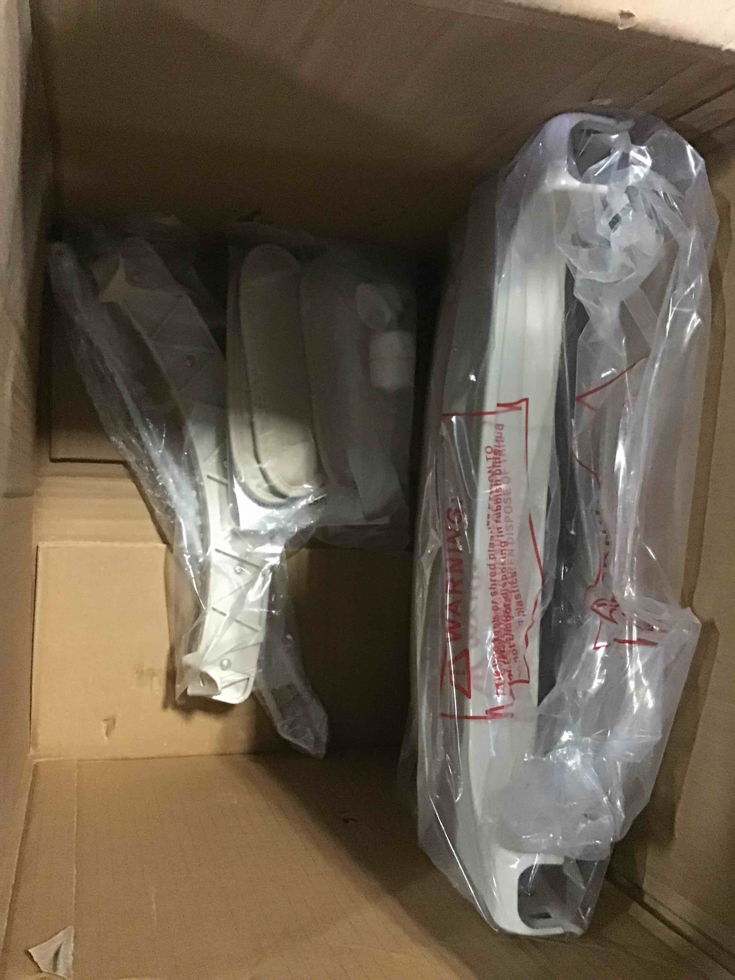 https://s3.amazonaws.com/lotting-images-prod/bidfta/RED5485575_1699643457360.jpeg