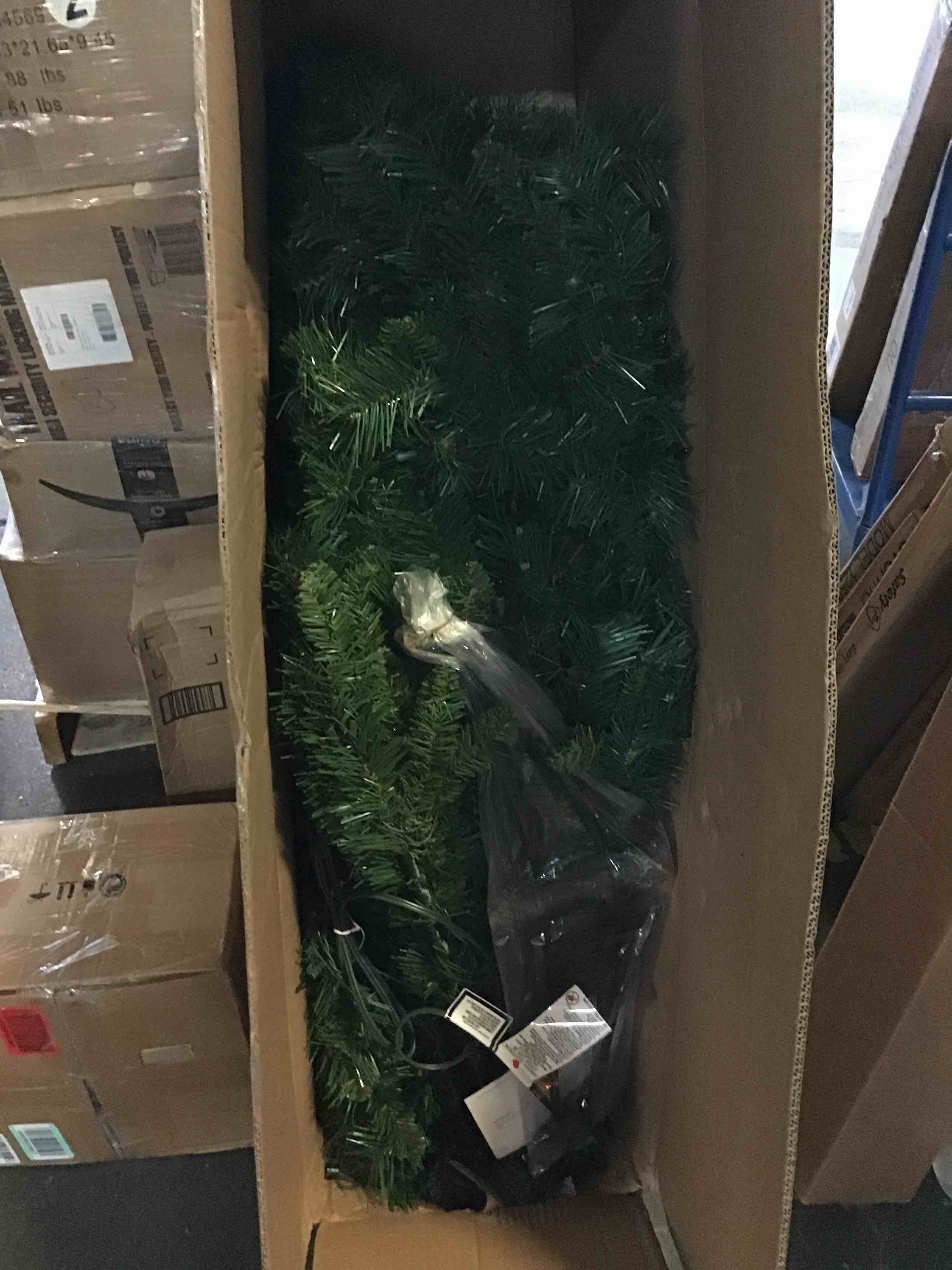 https://s3.amazonaws.com/lotting-images-prod/bidfta/RED5485581_1699644954171.jpeg