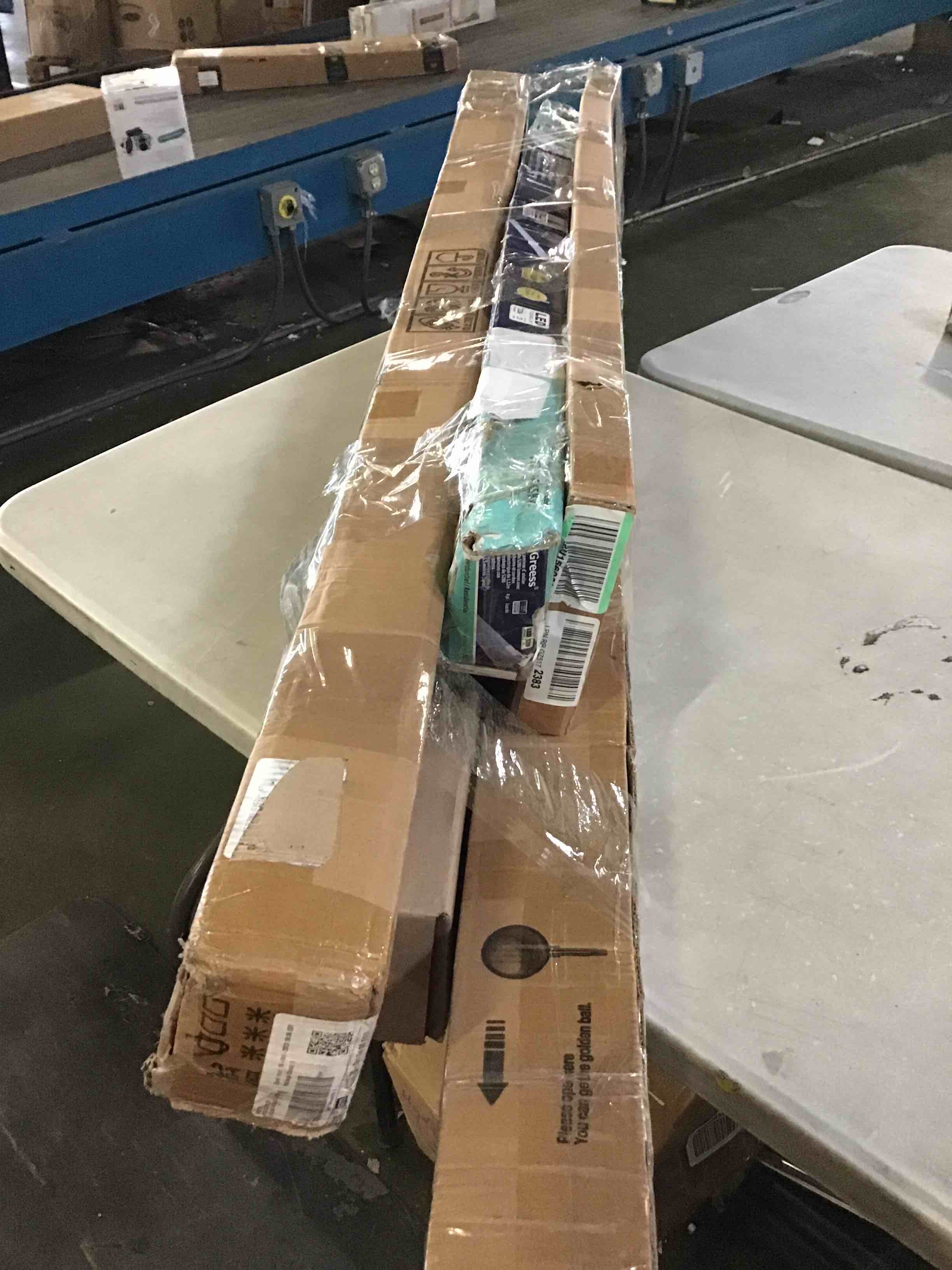 https://s3.amazonaws.com/lotting-images-prod/bidfta/RED5485603_1699881443968.jpeg