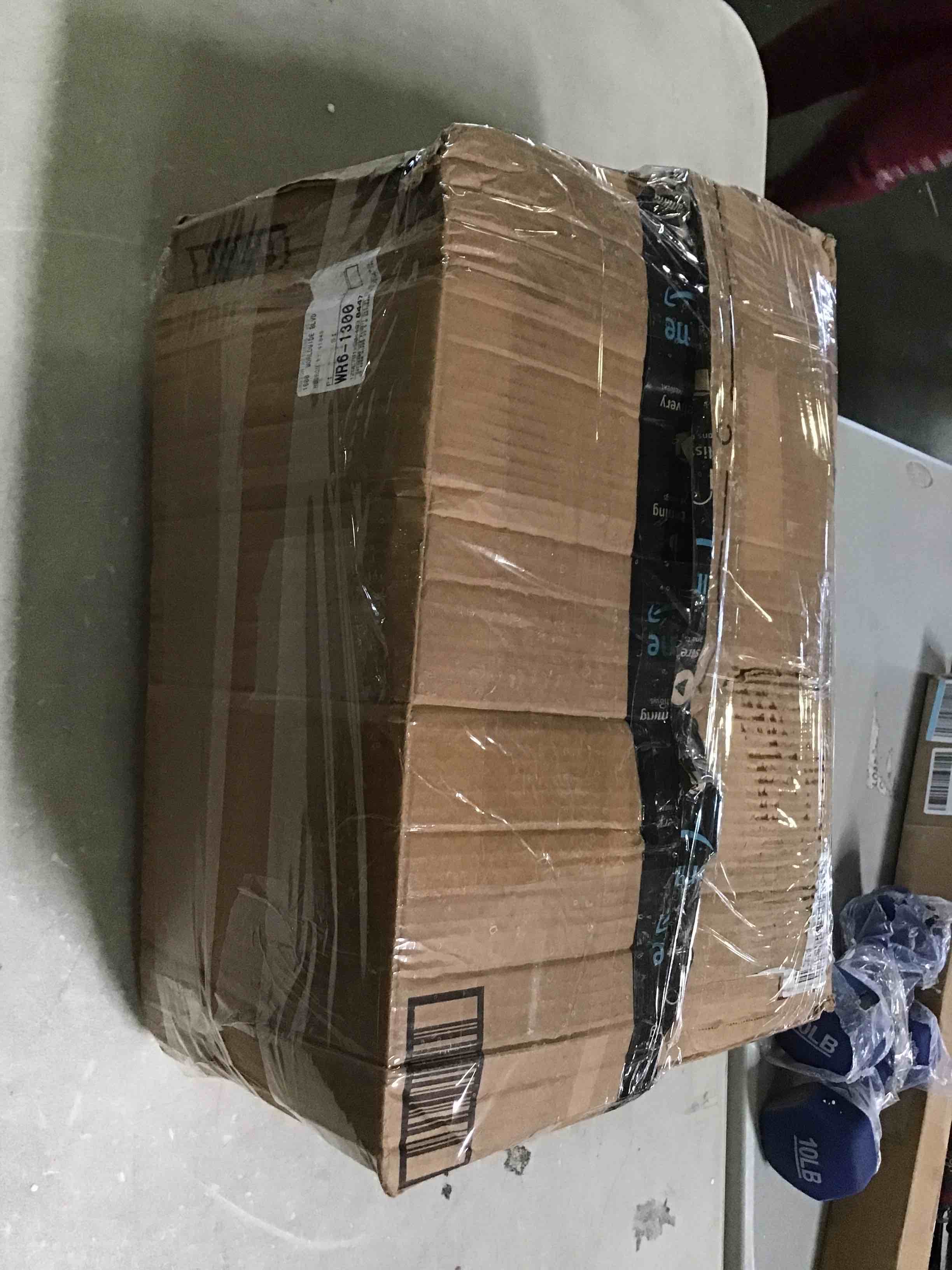 https://s3.amazonaws.com/lotting-images-prod/bidfta/RED5485657_1699899318805.jpeg