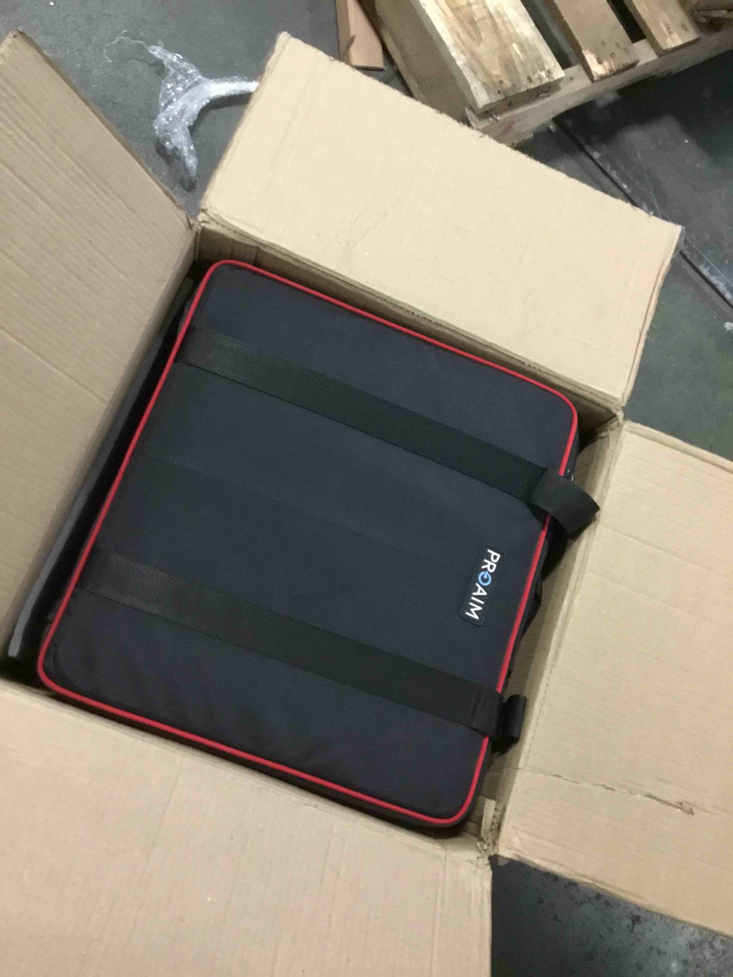 https://s3.amazonaws.com/lotting-images-prod/bidfta/RED5486319_1699538633541.jpeg