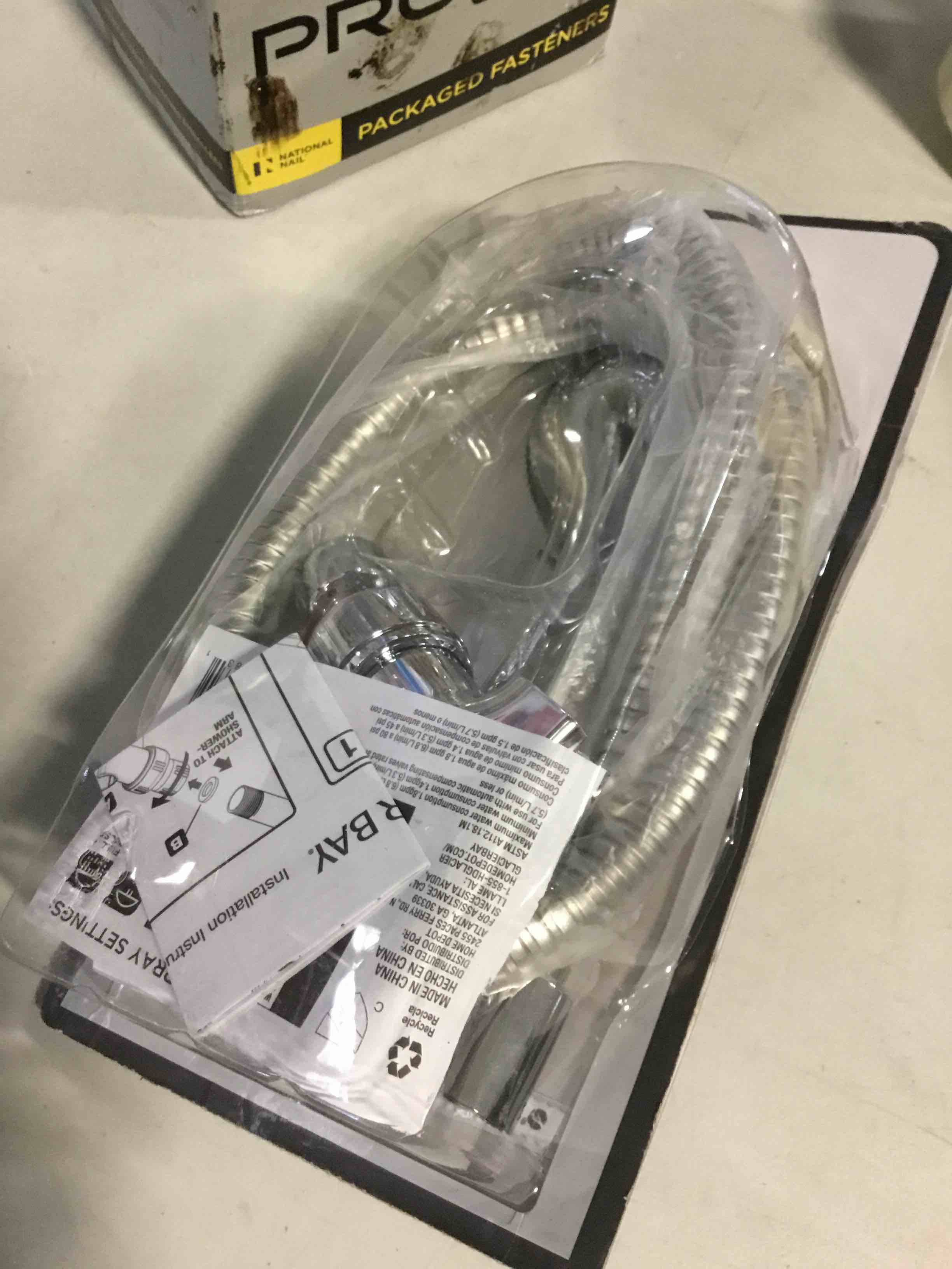 https://s3.amazonaws.com/lotting-images-prod/bidfta/RED5486853_1699970086193.jpeg