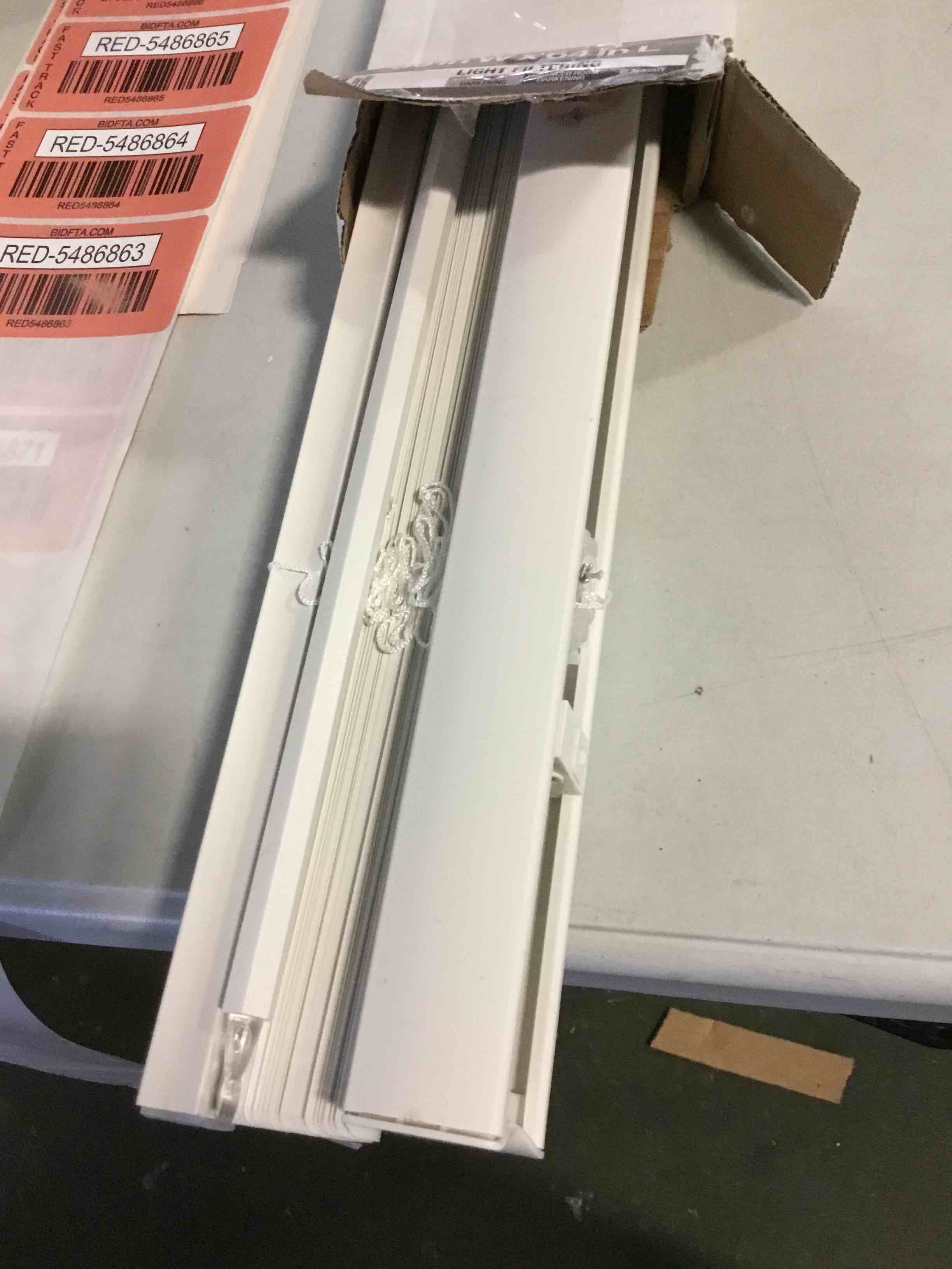 https://s3.amazonaws.com/lotting-images-prod/bidfta/RED5486862_1699971955102.jpeg