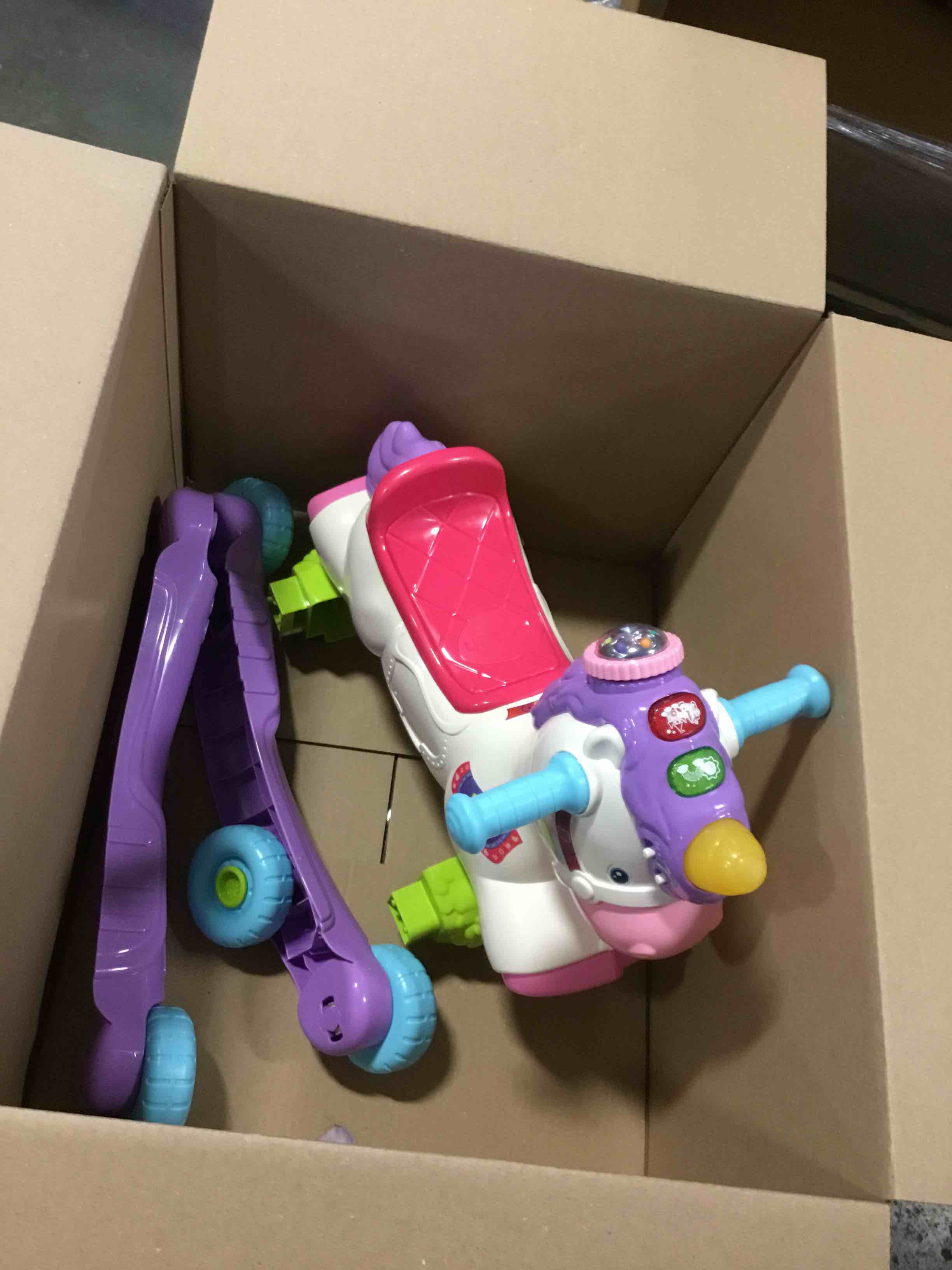 https://s3.amazonaws.com/lotting-images-prod/bidfta/RED5487156_1700063043038.jpeg