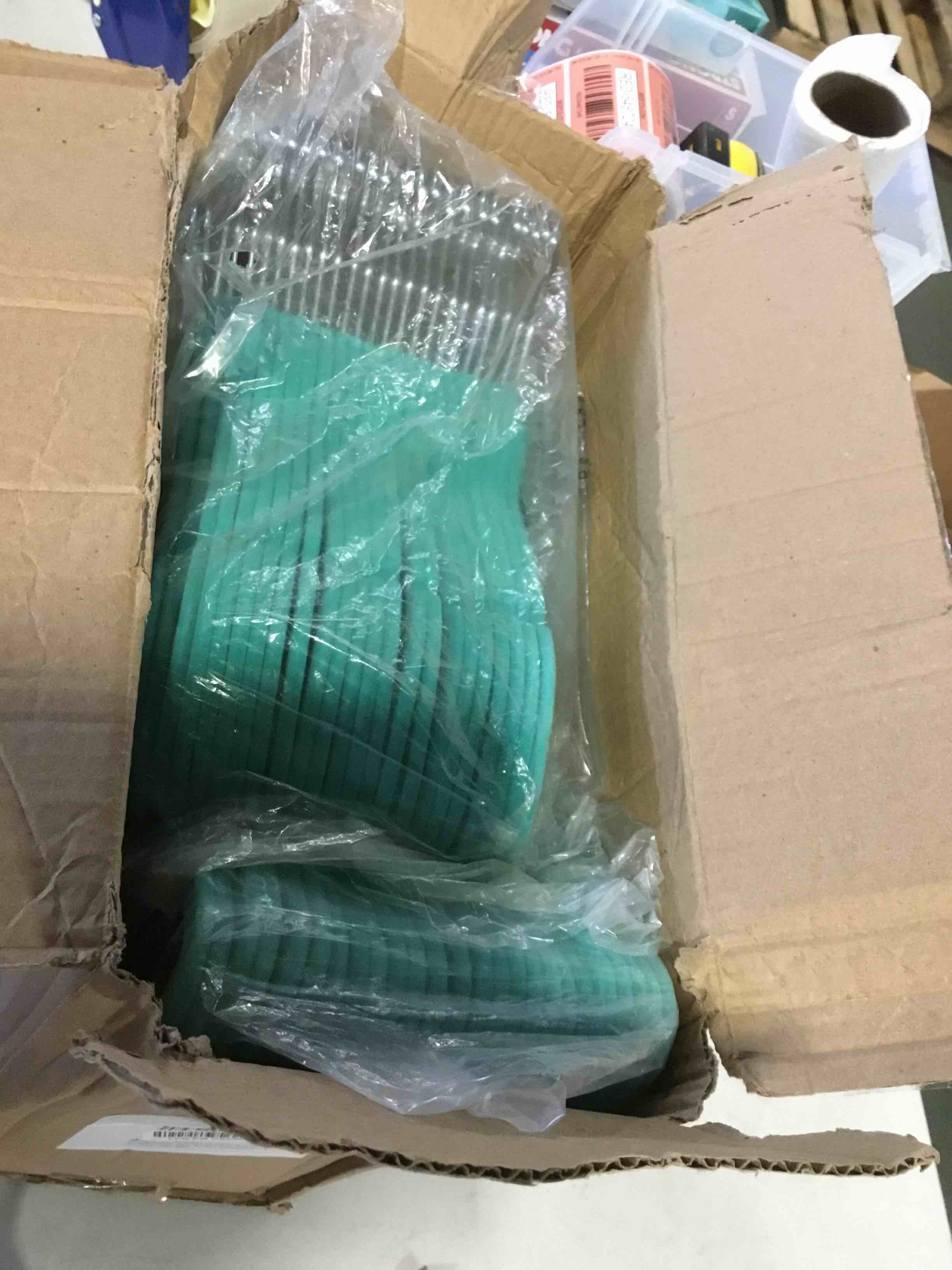 https://s3.amazonaws.com/lotting-images-prod/bidfta/RED5487241_1700080752812.jpeg