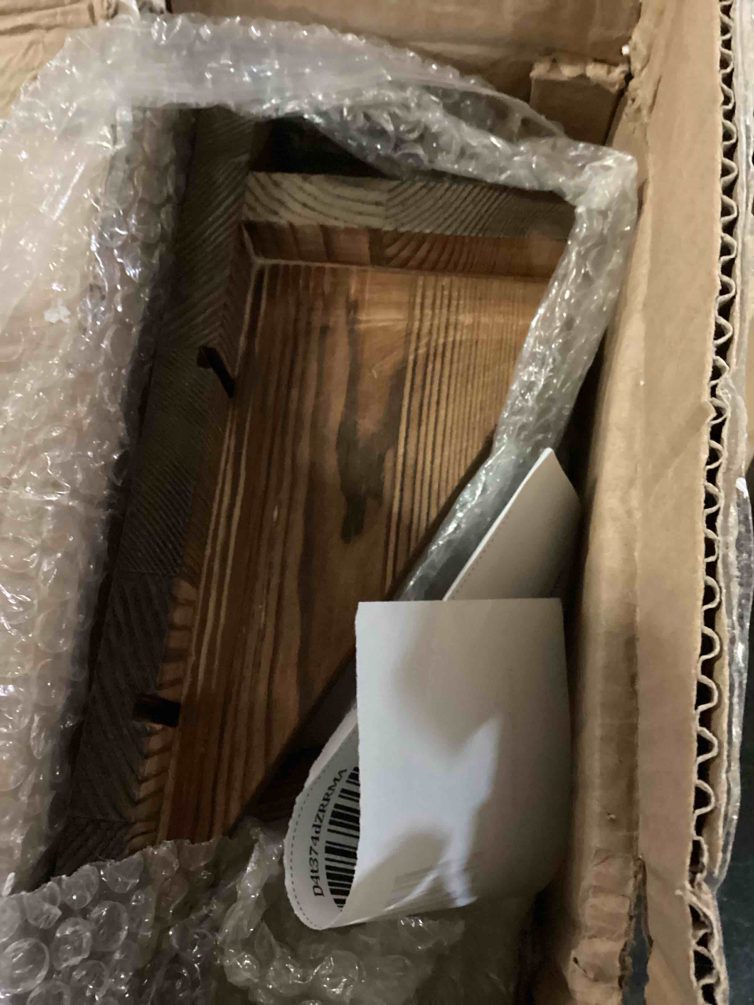 https://s3.amazonaws.com/lotting-images-prod/bidfta/RED5487582_1699386201995.jpeg