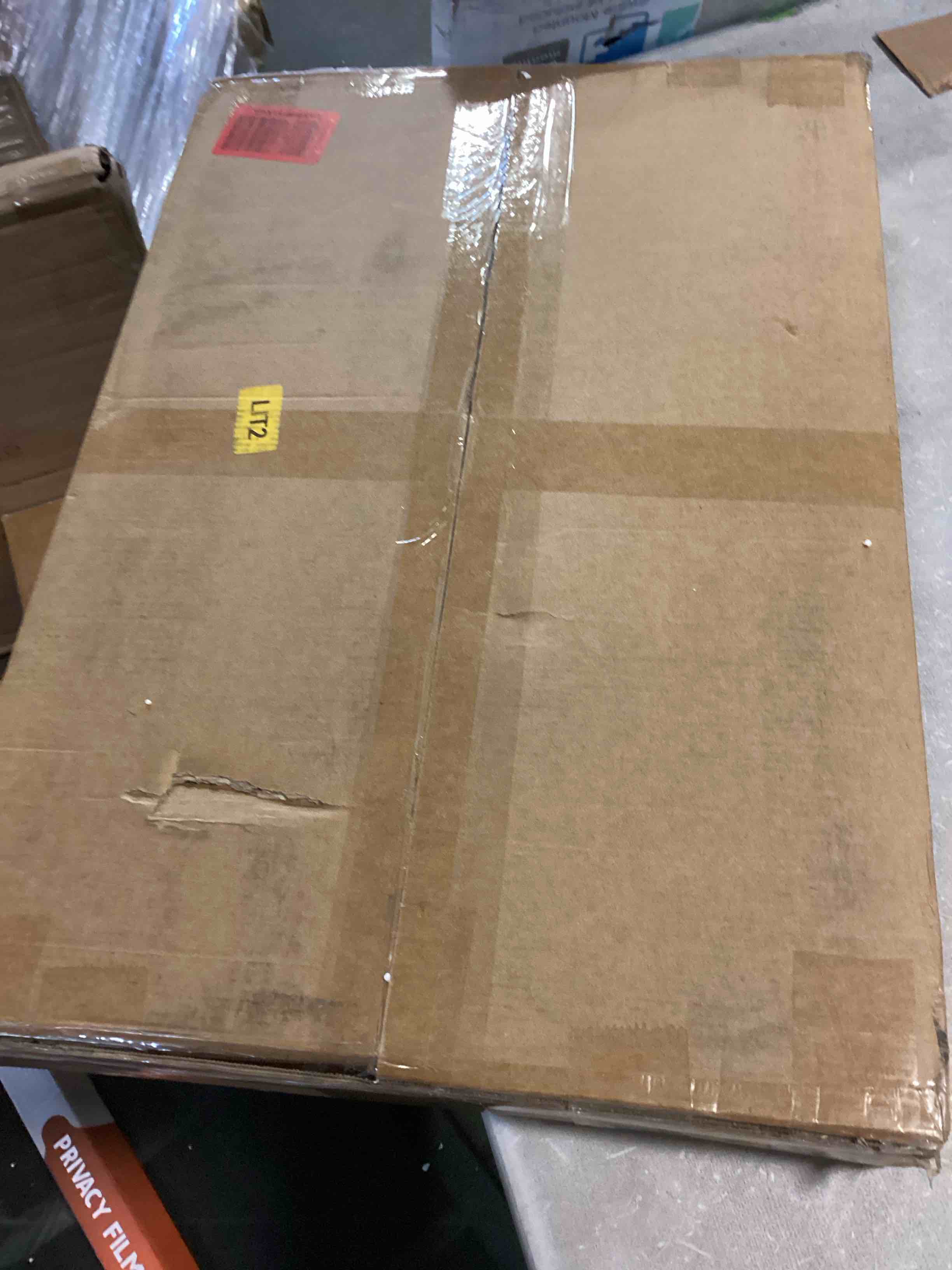 https://s3.amazonaws.com/lotting-images-prod/bidfta/RED5487811_1699884555175.jpeg