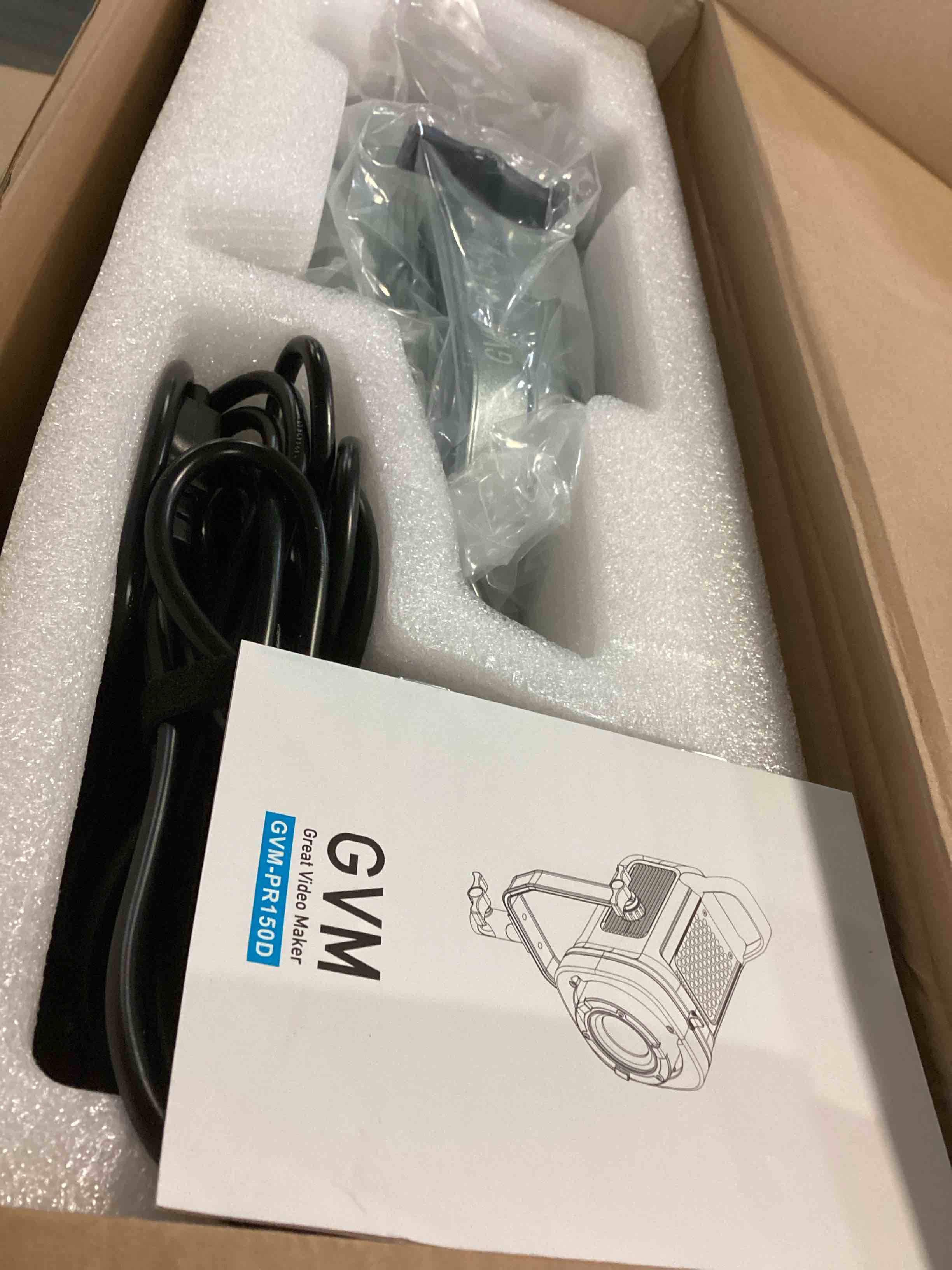 https://s3.amazonaws.com/lotting-images-prod/bidfta/RED5488193_1700141309667.jpeg