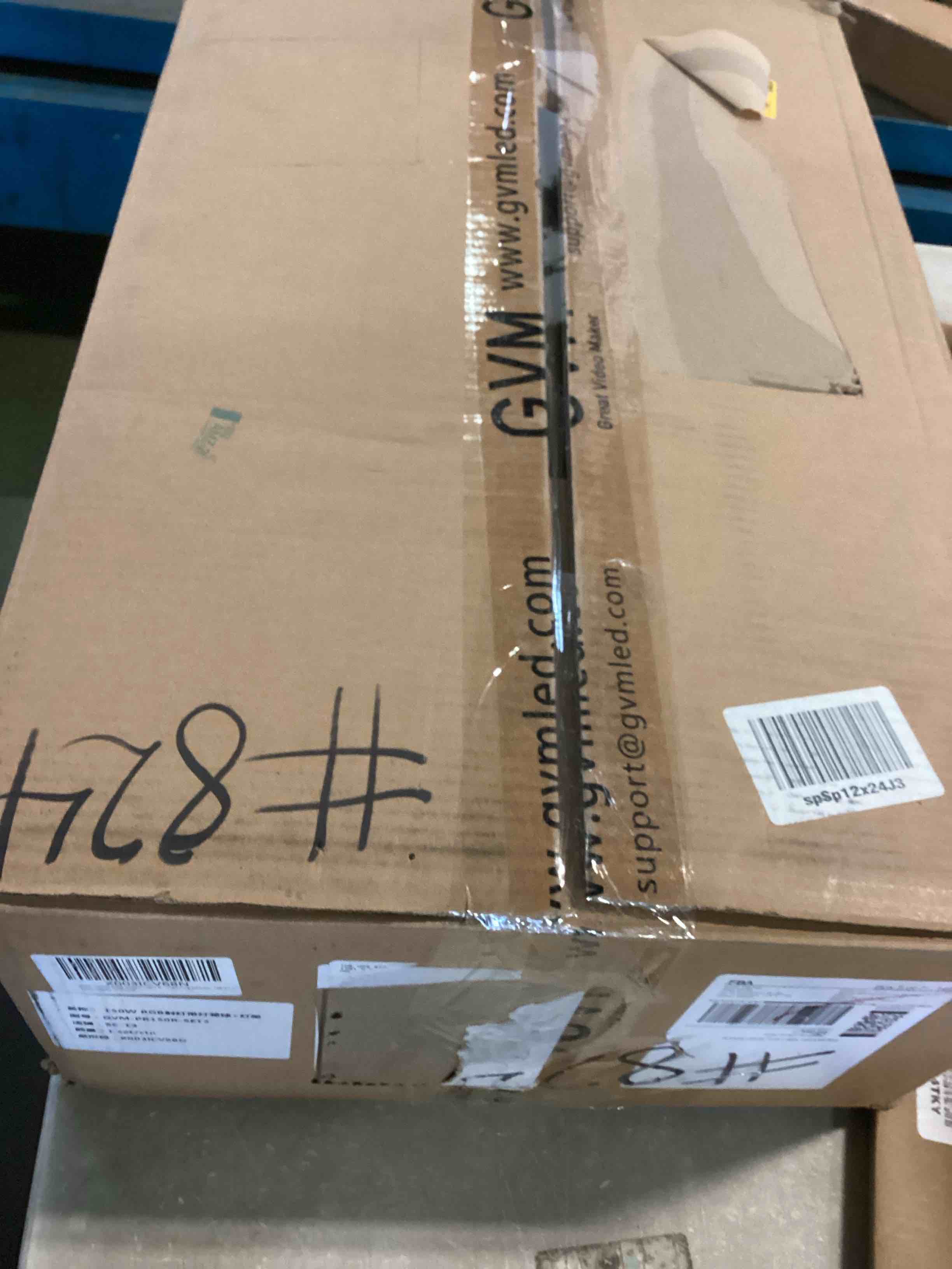 https://s3.amazonaws.com/lotting-images-prod/bidfta/RED5488193_1700141428611.jpeg