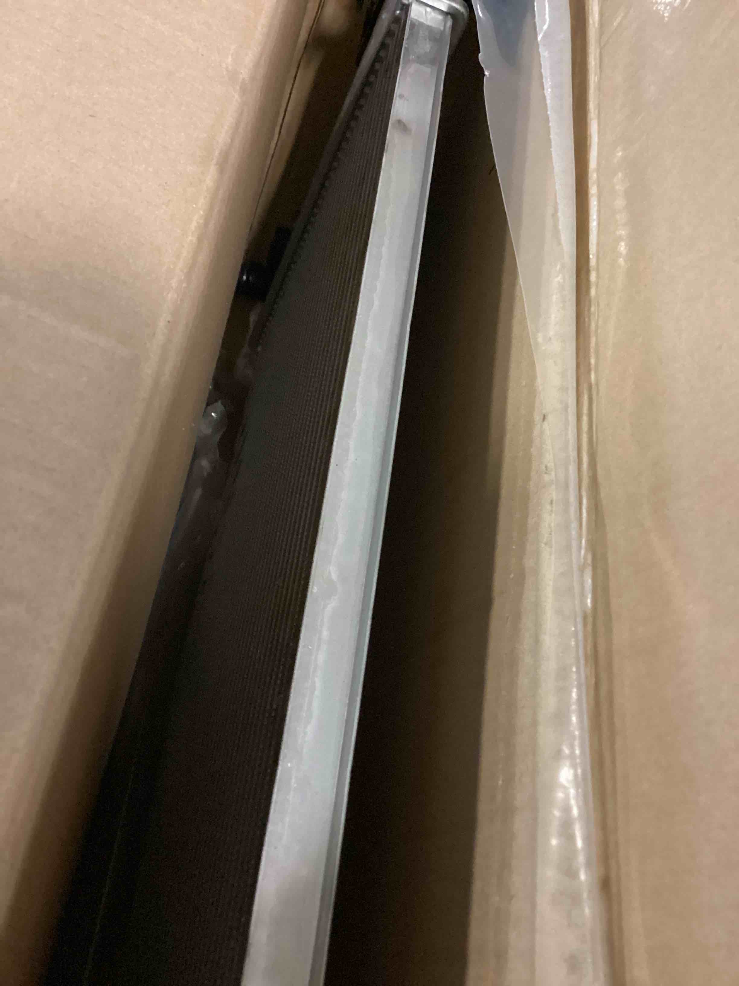 https://s3.amazonaws.com/lotting-images-prod/bidfta/RED5488512_1700244867328.jpeg
