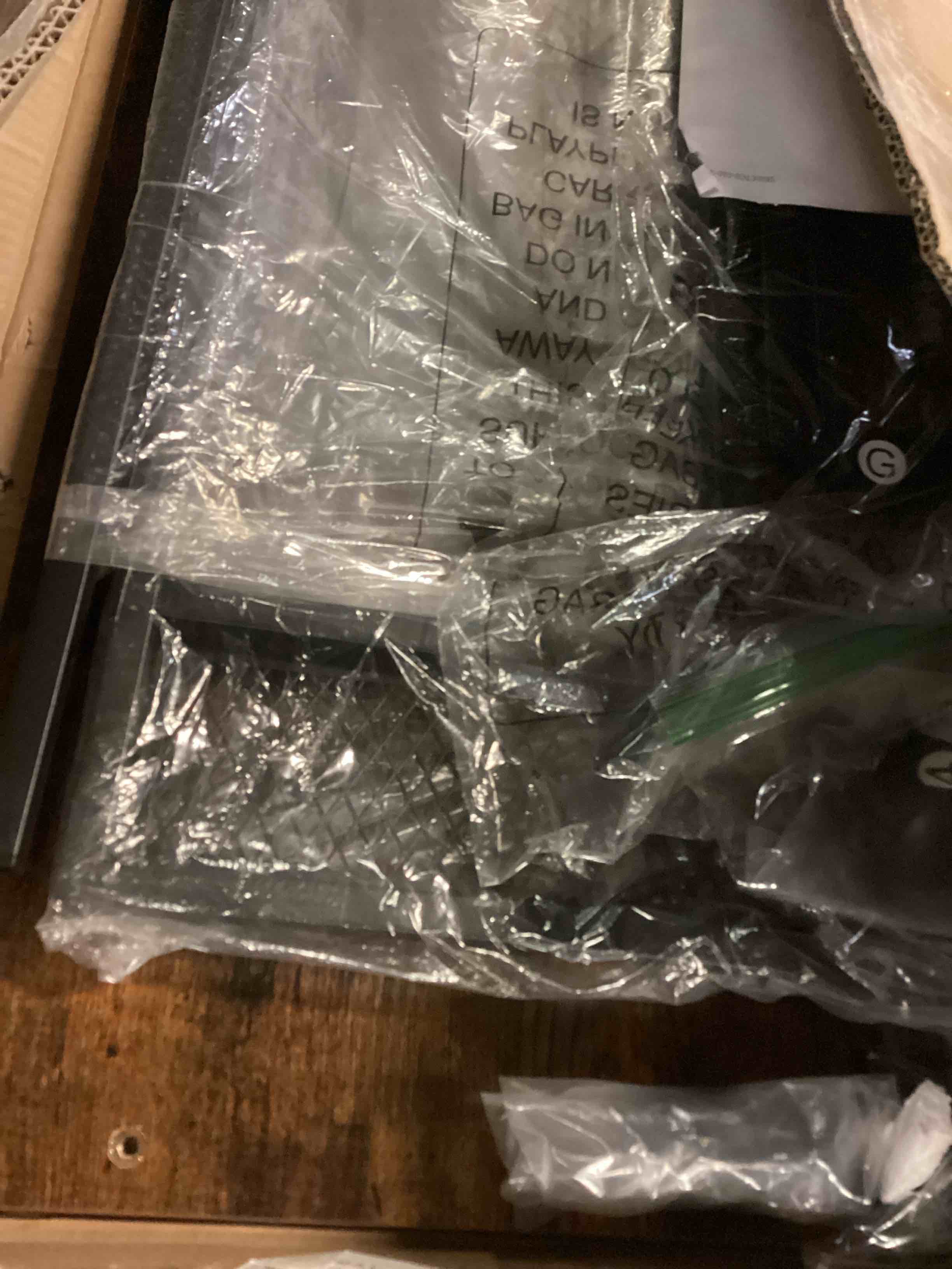https://s3.amazonaws.com/lotting-images-prod/bidfta/RED5488574_1700254326447.jpeg