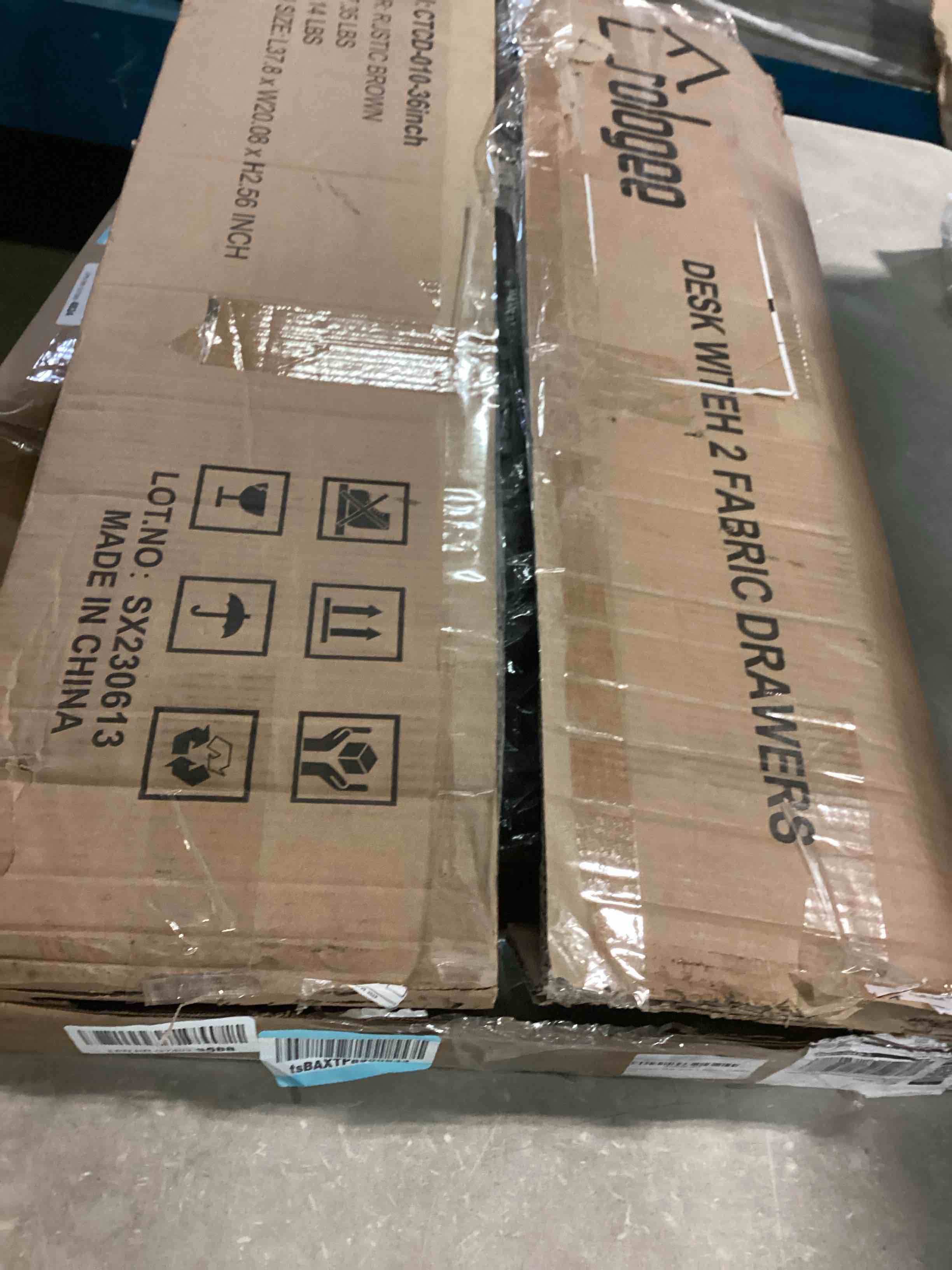 https://s3.amazonaws.com/lotting-images-prod/bidfta/RED5488574_1700254332051.jpeg