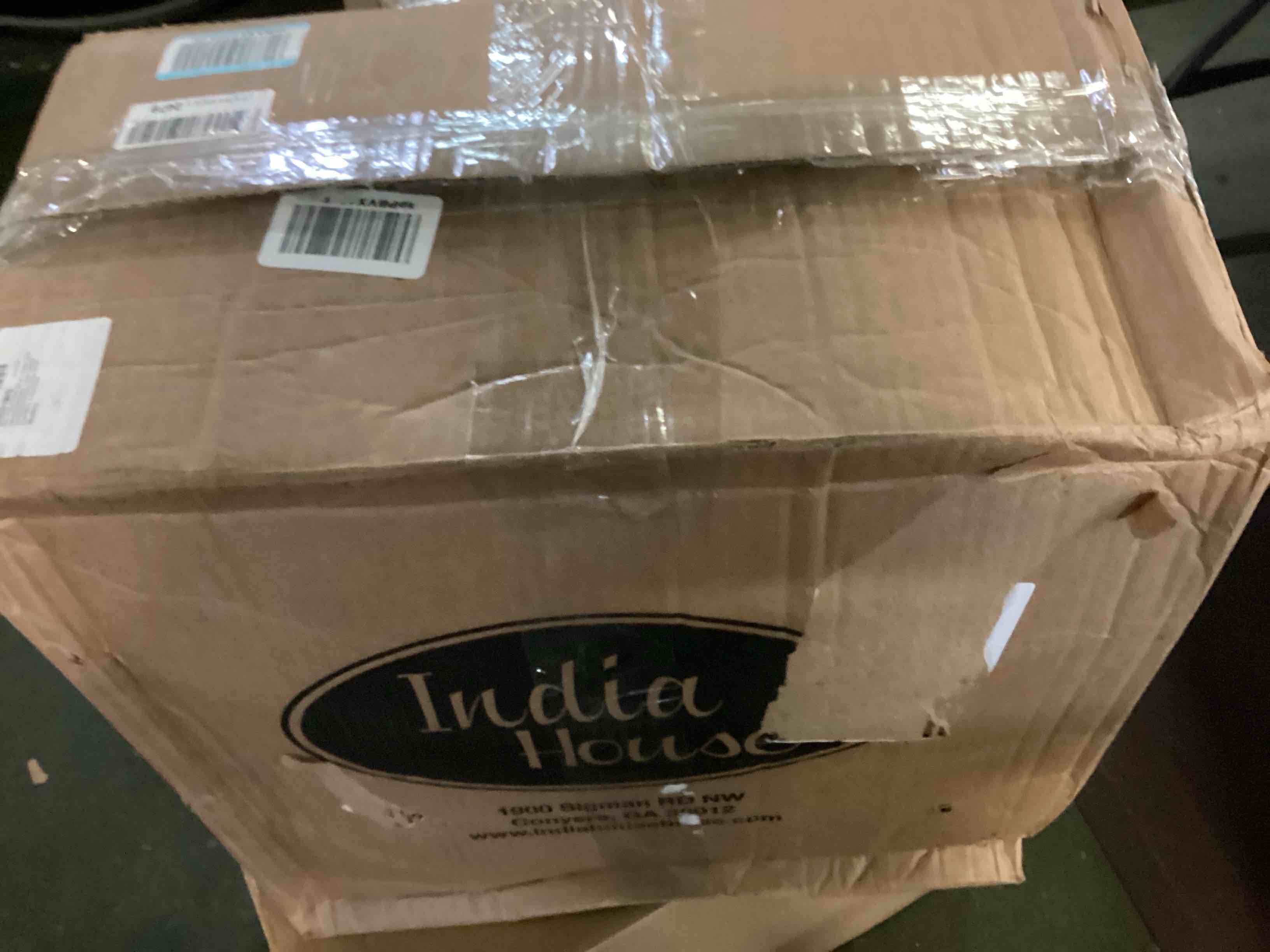https://s3.amazonaws.com/lotting-images-prod/bidfta/RED5488619_1700488631733.jpeg