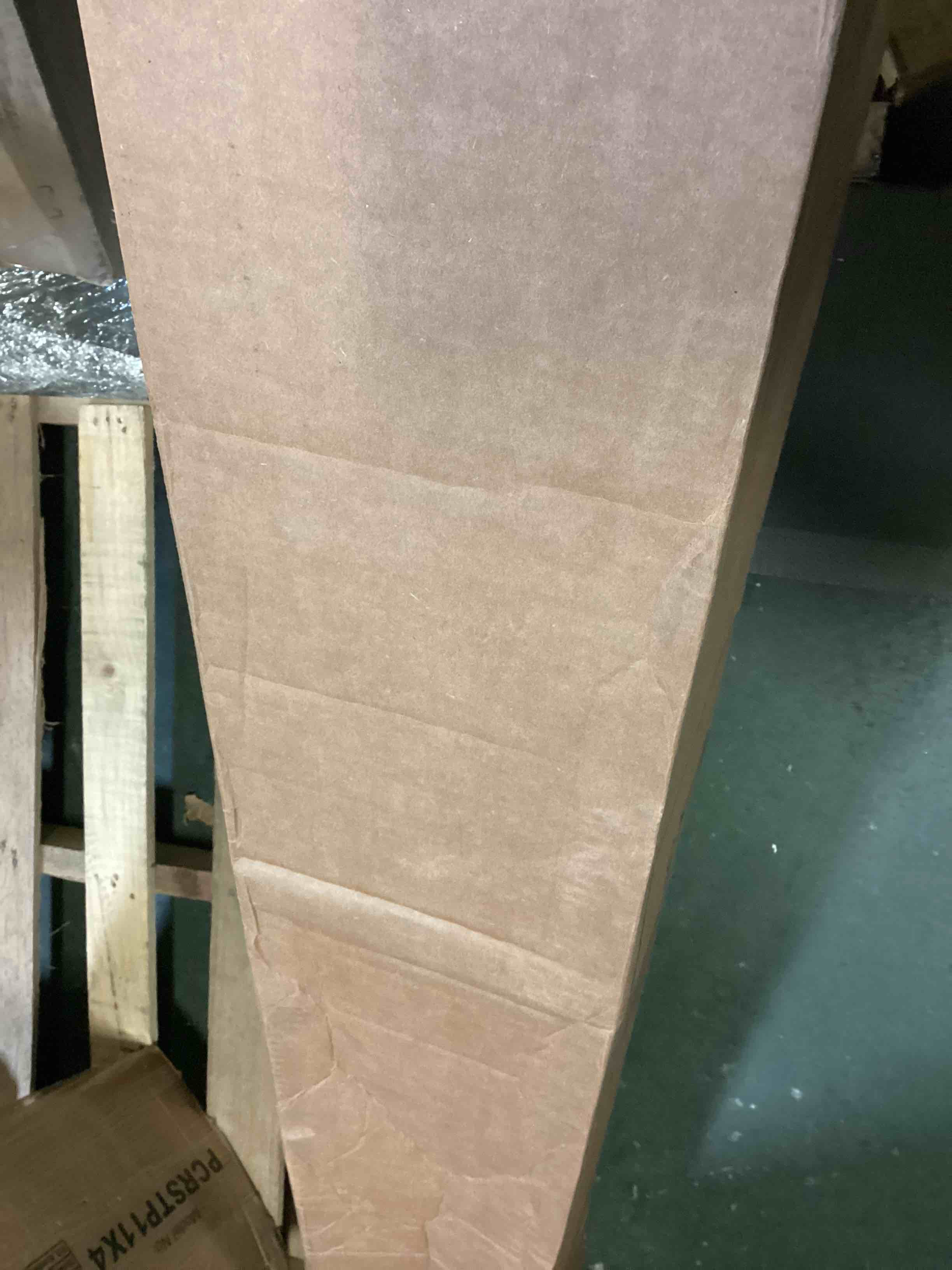 https://s3.amazonaws.com/lotting-images-prod/bidfta/RED5488925_1700590414247.jpeg