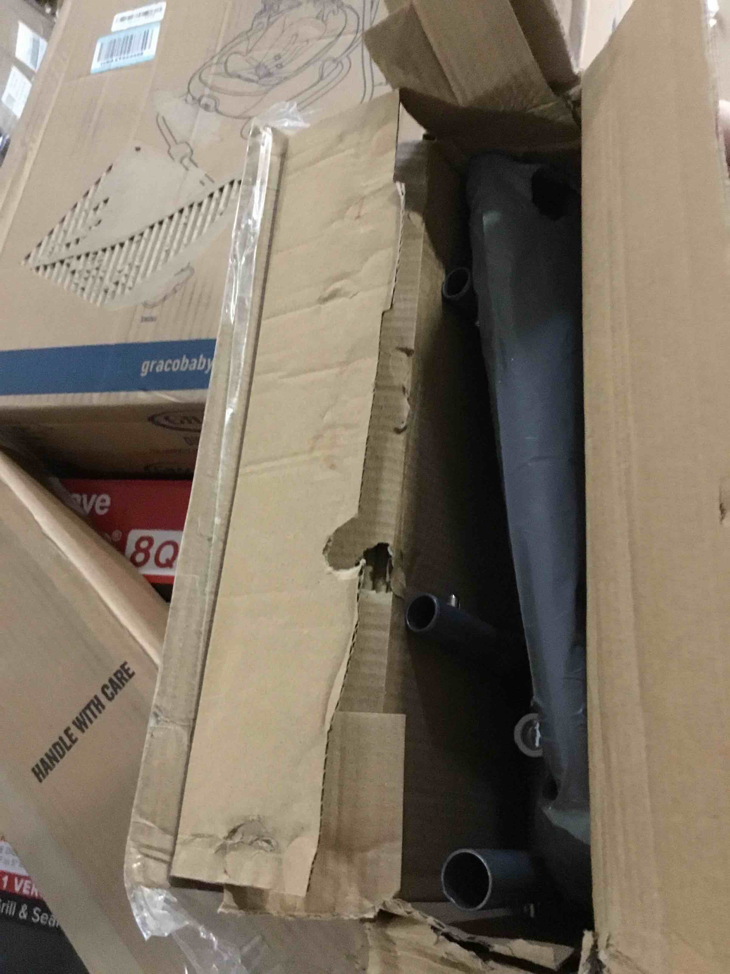 https://s3.amazonaws.com/lotting-images-prod/bidfta/RED5489632_1699883643845.jpeg