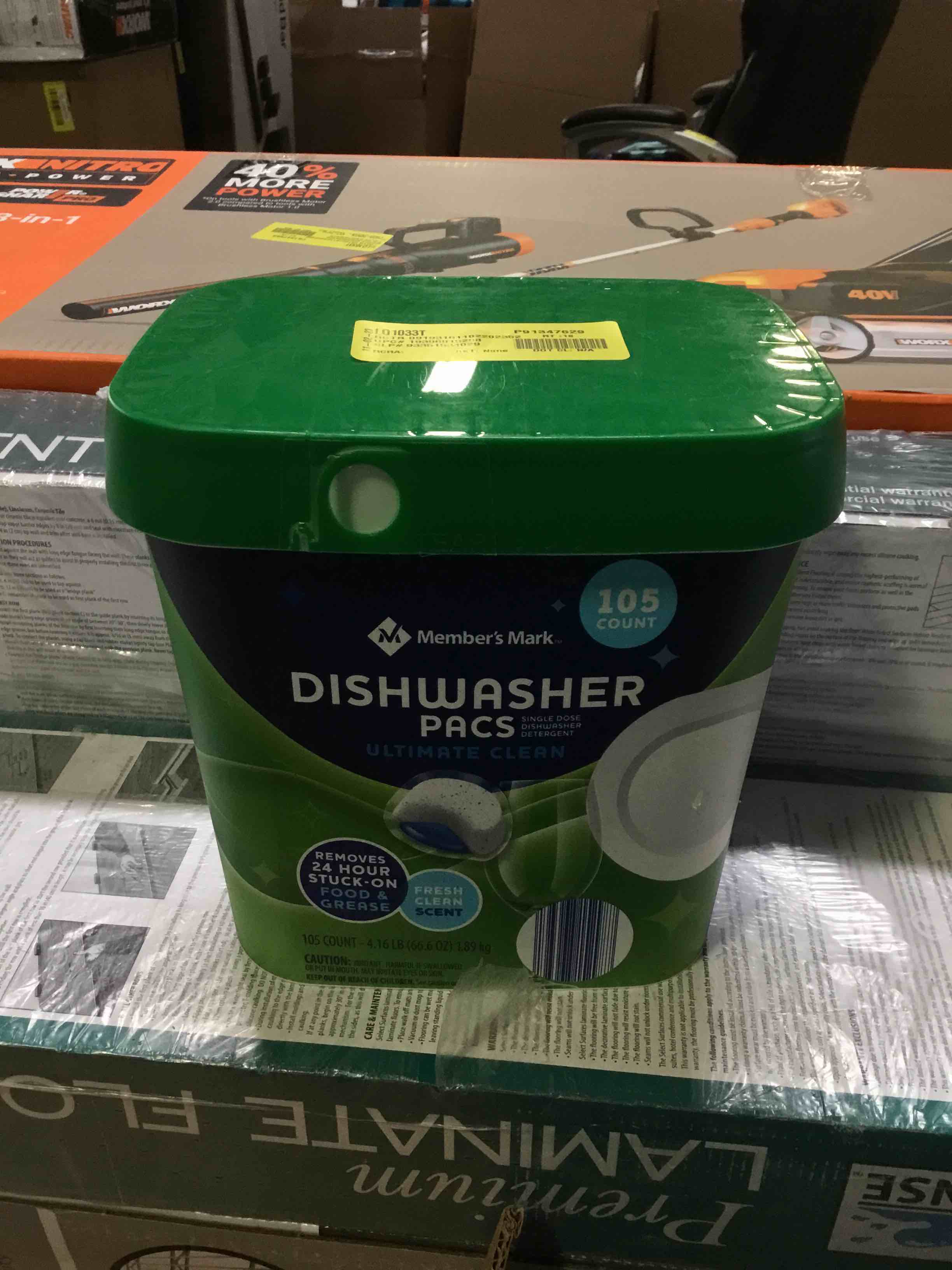 https://s3.amazonaws.com/lotting-images-prod/bidfta/RED5490251_1700163088740.jpeg