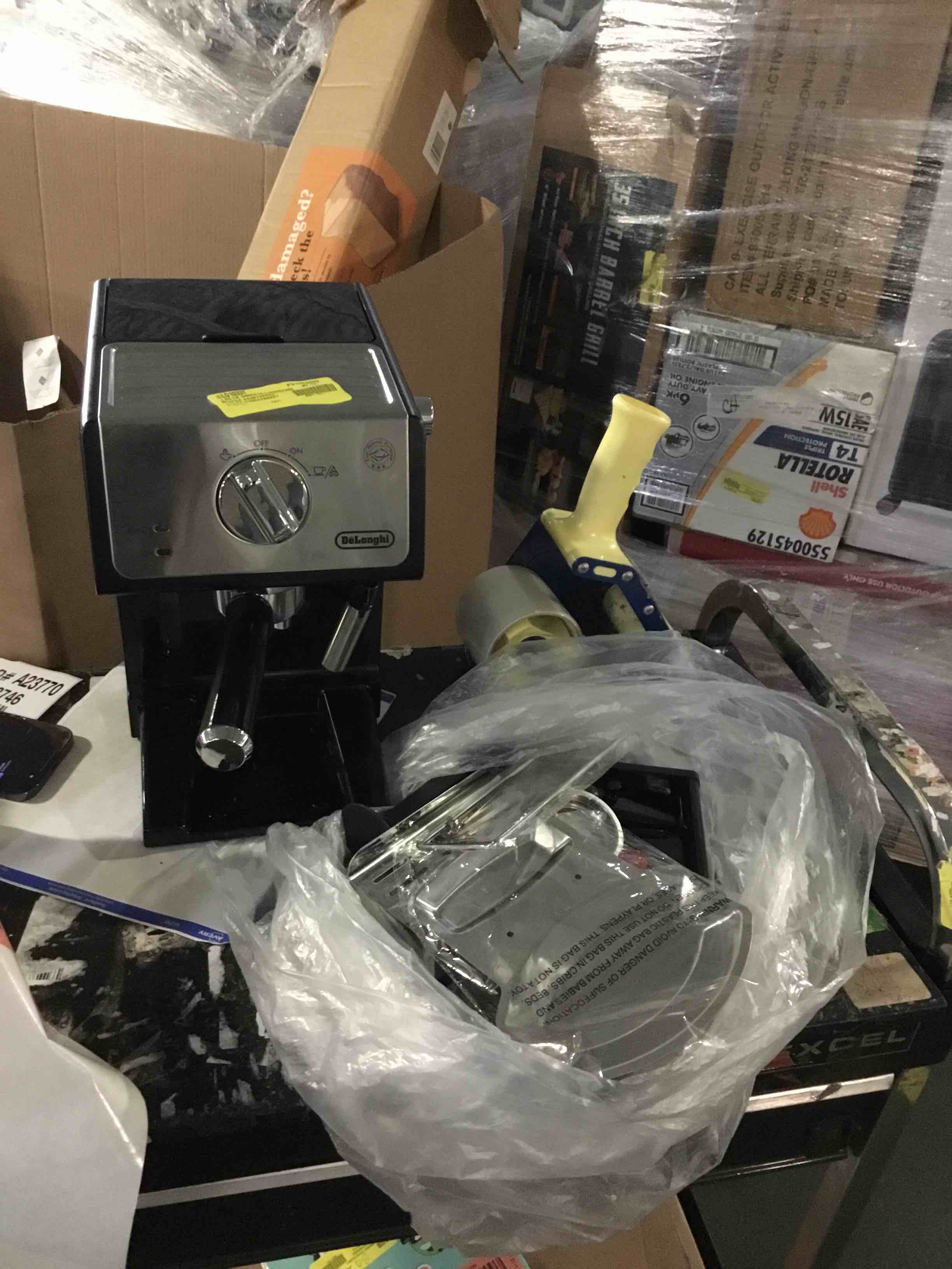 https://s3.amazonaws.com/lotting-images-prod/bidfta/RED5490346_1700236548267.jpeg