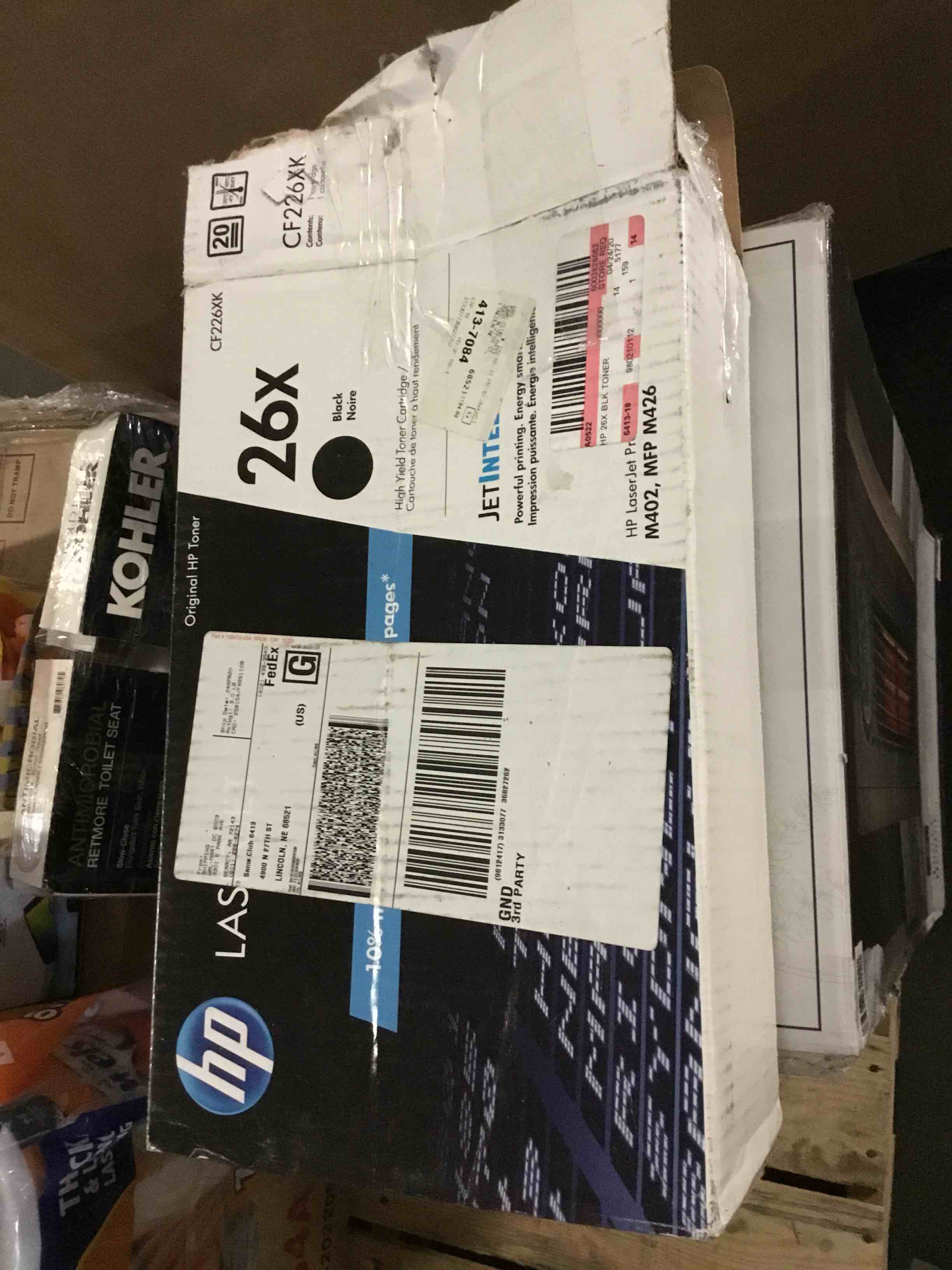 https://s3.amazonaws.com/lotting-images-prod/bidfta/RED5490407_1700248955392.jpeg