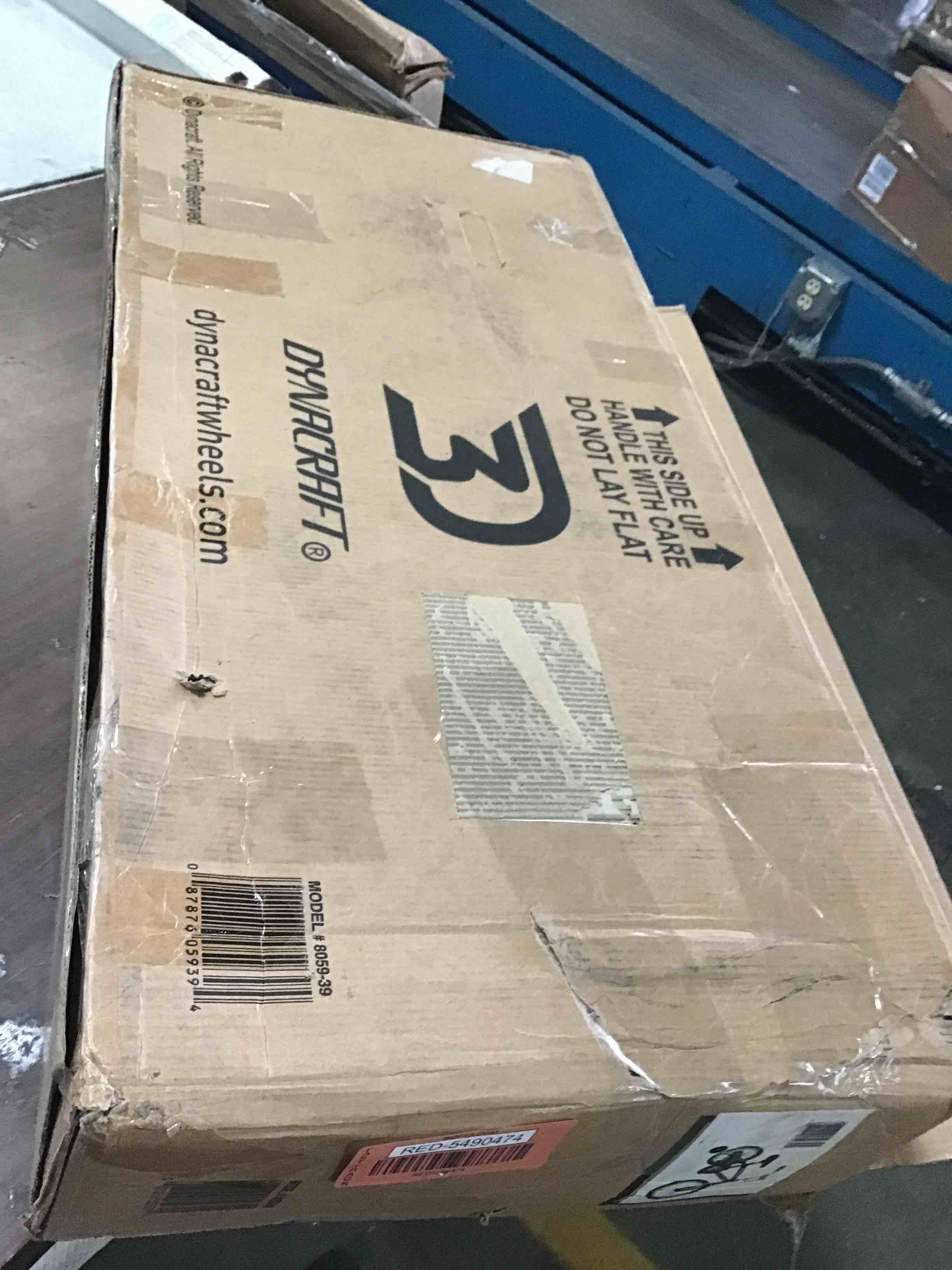 https://s3.amazonaws.com/lotting-images-prod/bidfta/RED5490474_1699377299514.jpeg
