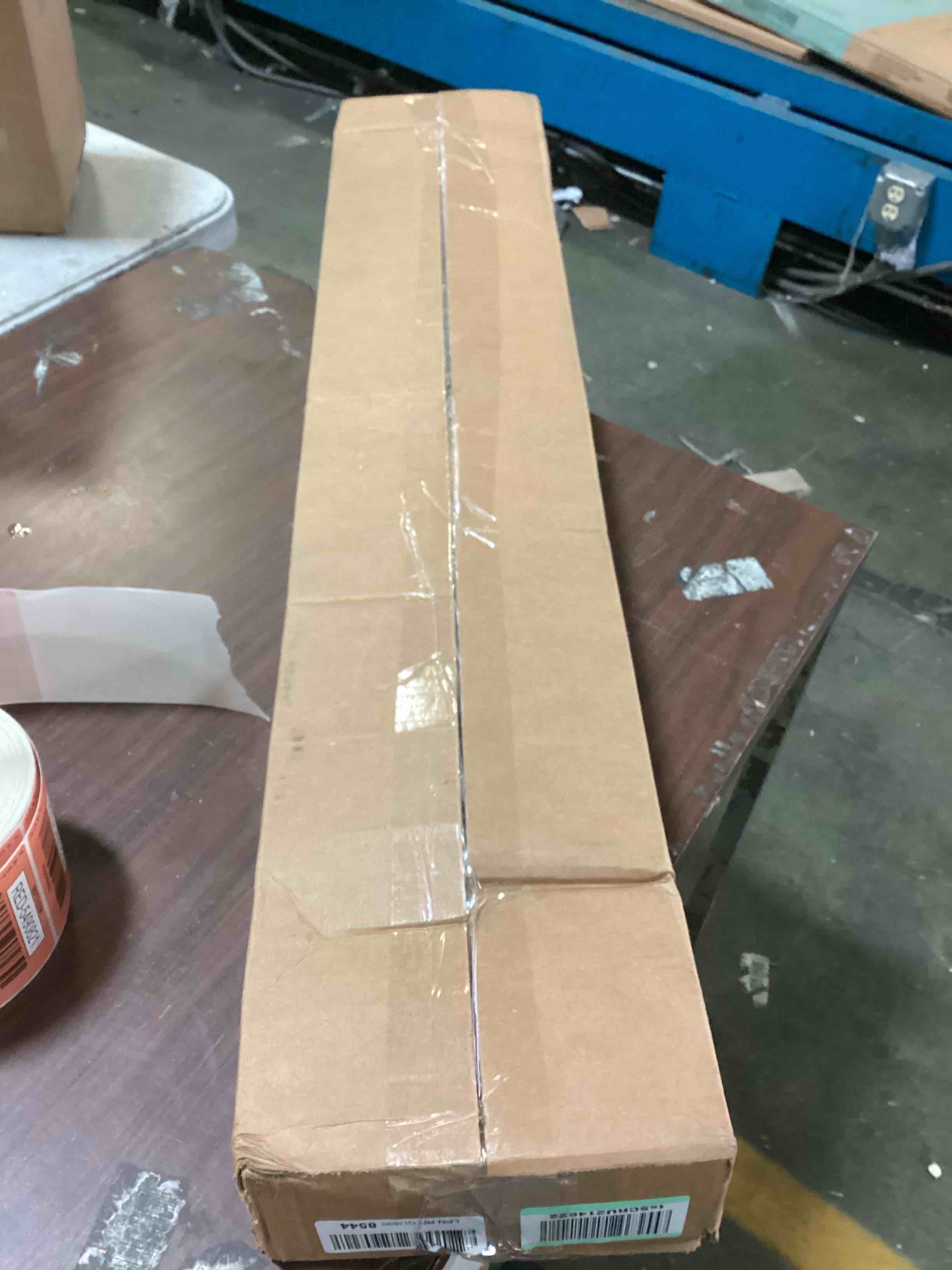 https://s3.amazonaws.com/lotting-images-prod/bidfta/RED5490813_1699545122434.jpeg