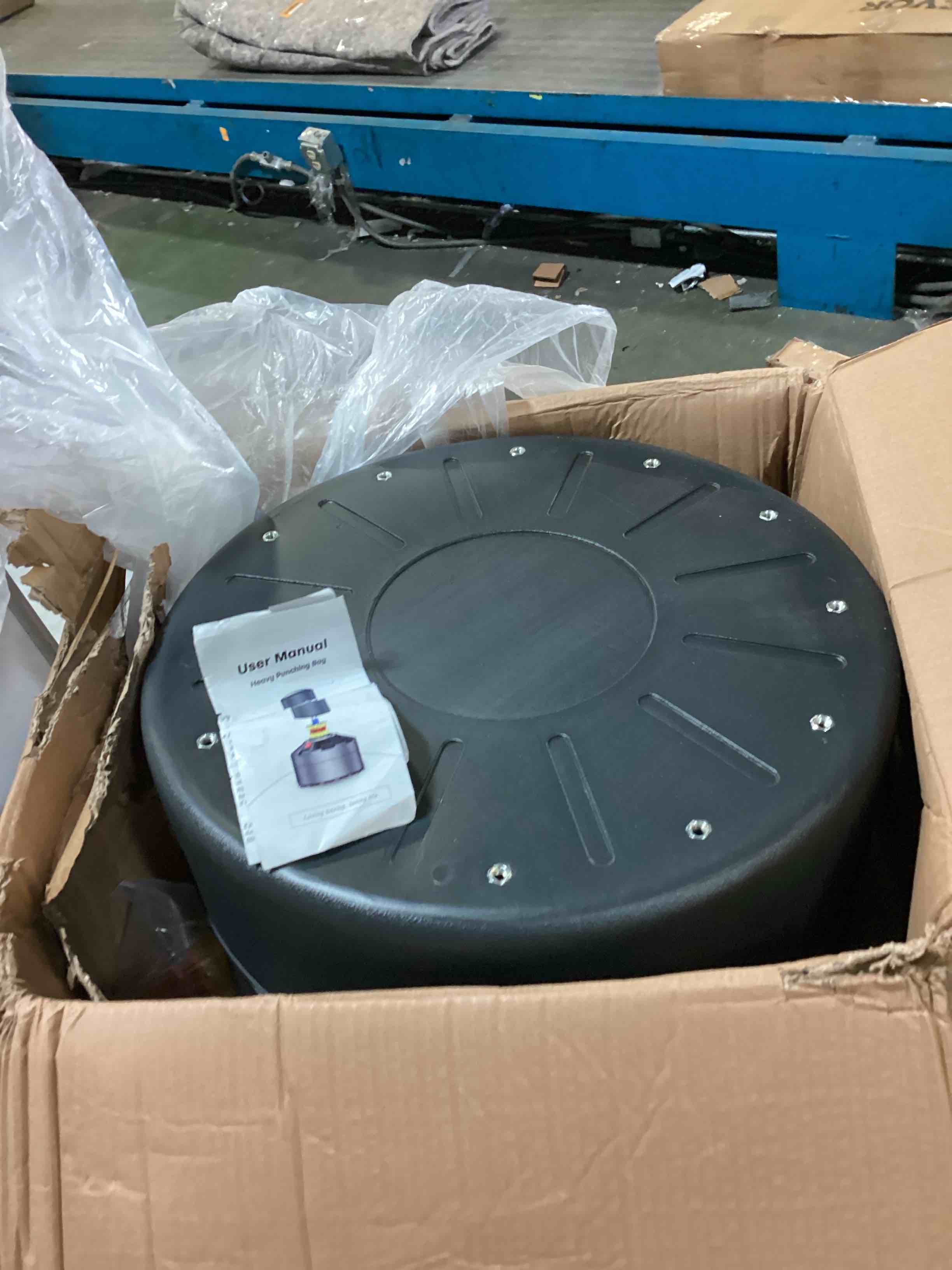 https://s3.amazonaws.com/lotting-images-prod/bidfta/RED5490925_1699562482206.jpeg