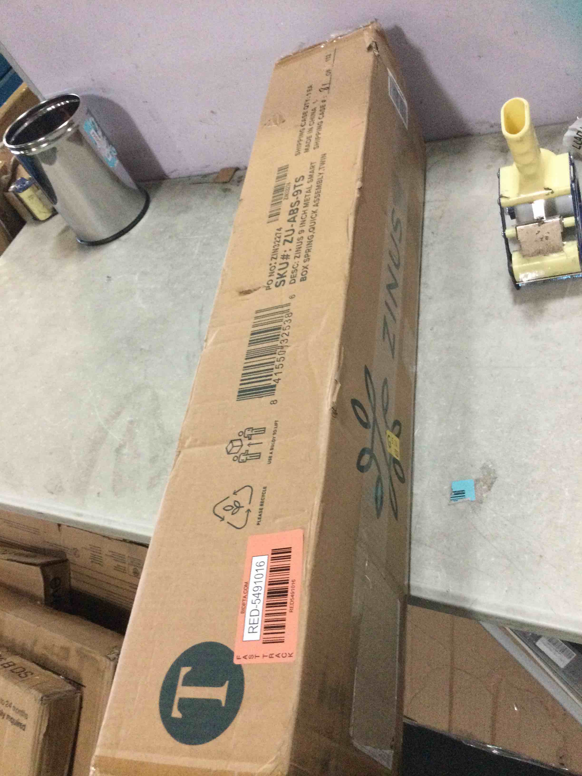 https://s3.amazonaws.com/lotting-images-prod/bidfta/RED5491016_1699632417427.jpeg