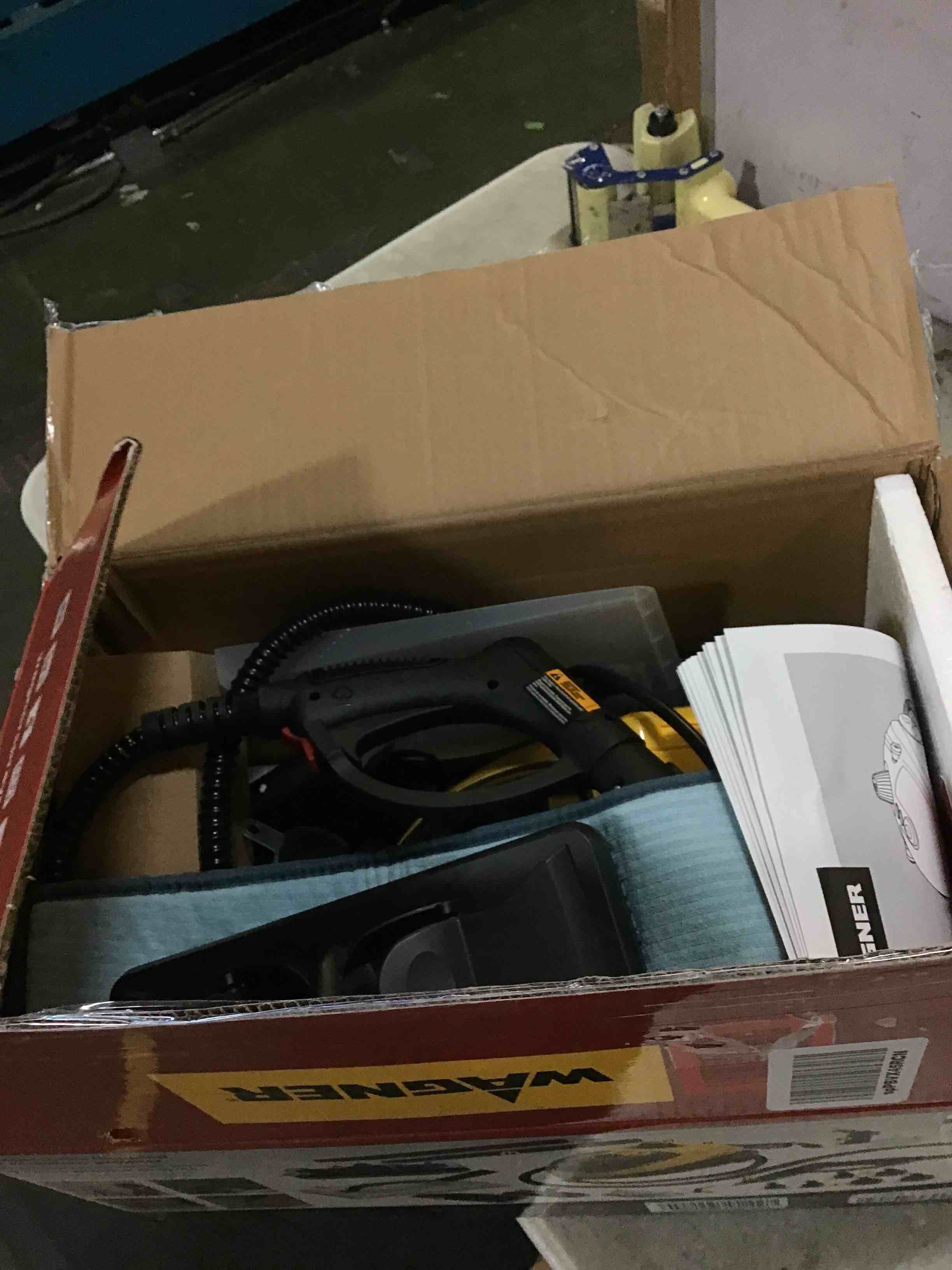 https://s3.amazonaws.com/lotting-images-prod/bidfta/RED5491120_1699647636977.jpeg