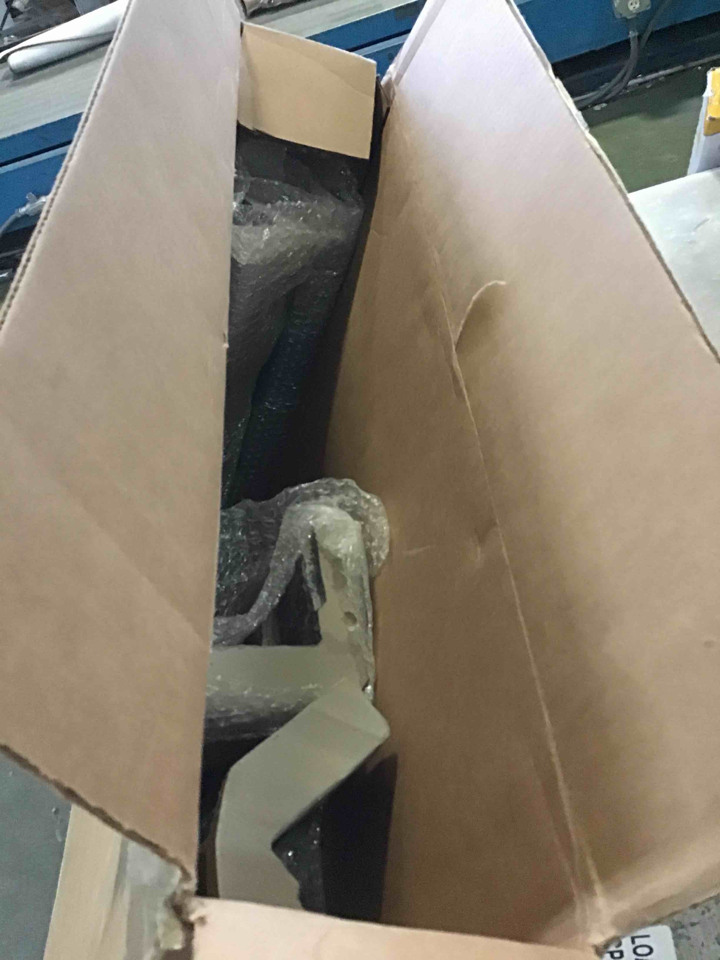 https://s3.amazonaws.com/lotting-images-prod/bidfta/RED5491510_1699991600311.jpeg