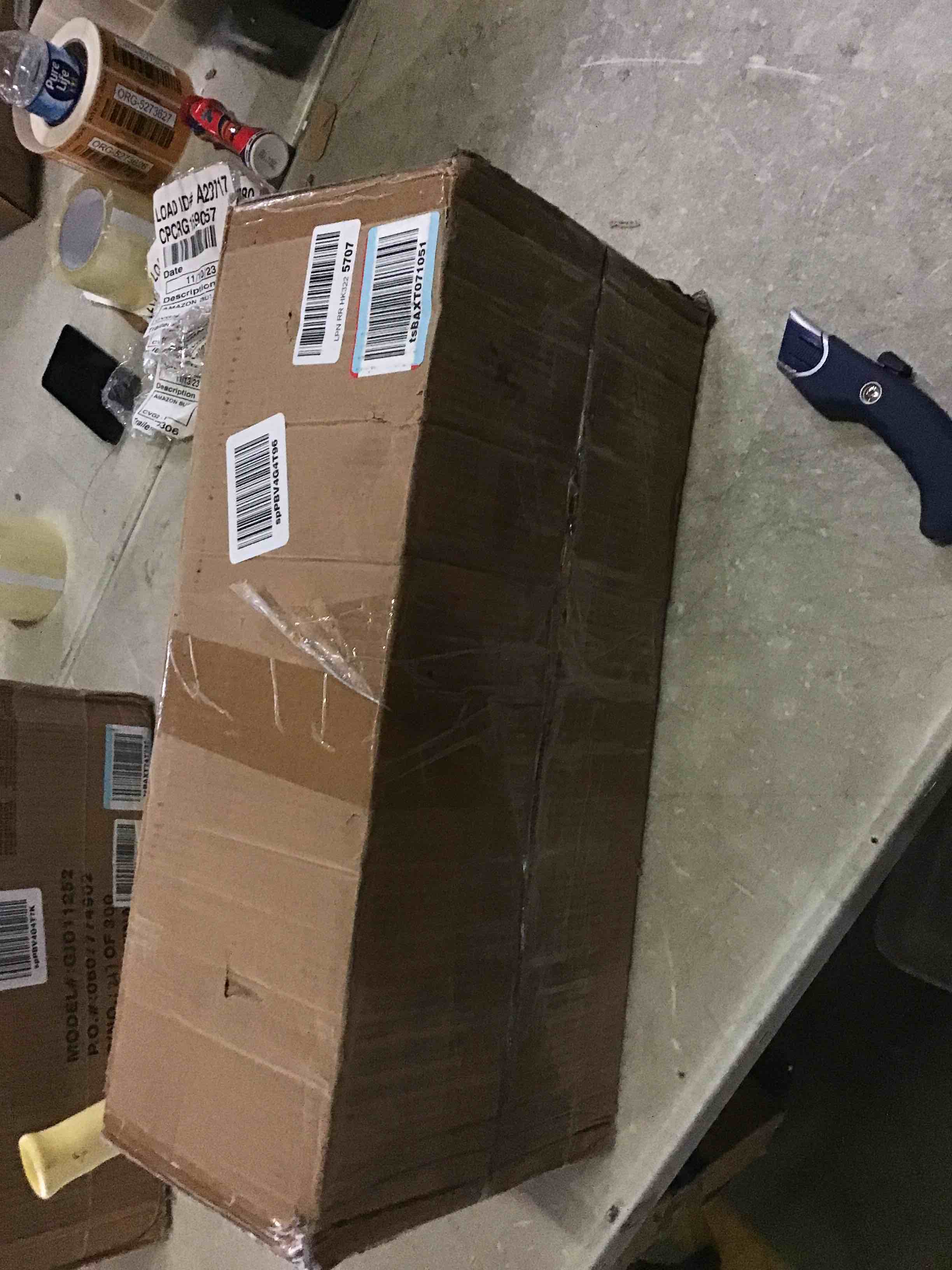 https://s3.amazonaws.com/lotting-images-prod/bidfta/RED5491726_1700141617251.jpeg