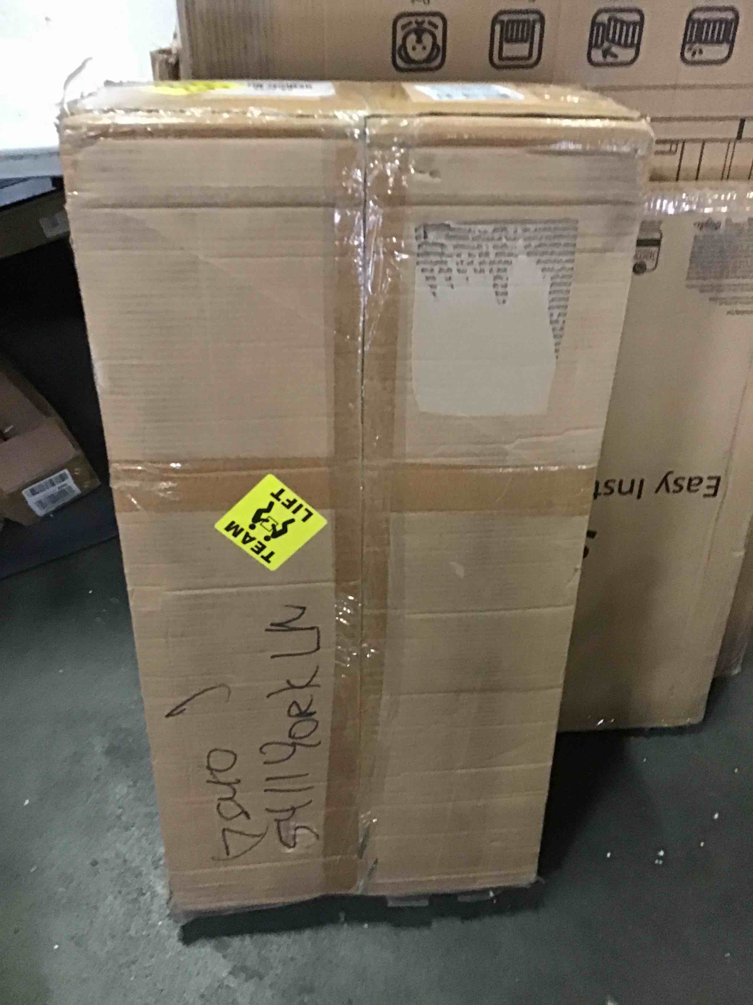 https://s3.amazonaws.com/lotting-images-prod/bidfta/RED5491938_1700230291825.jpeg