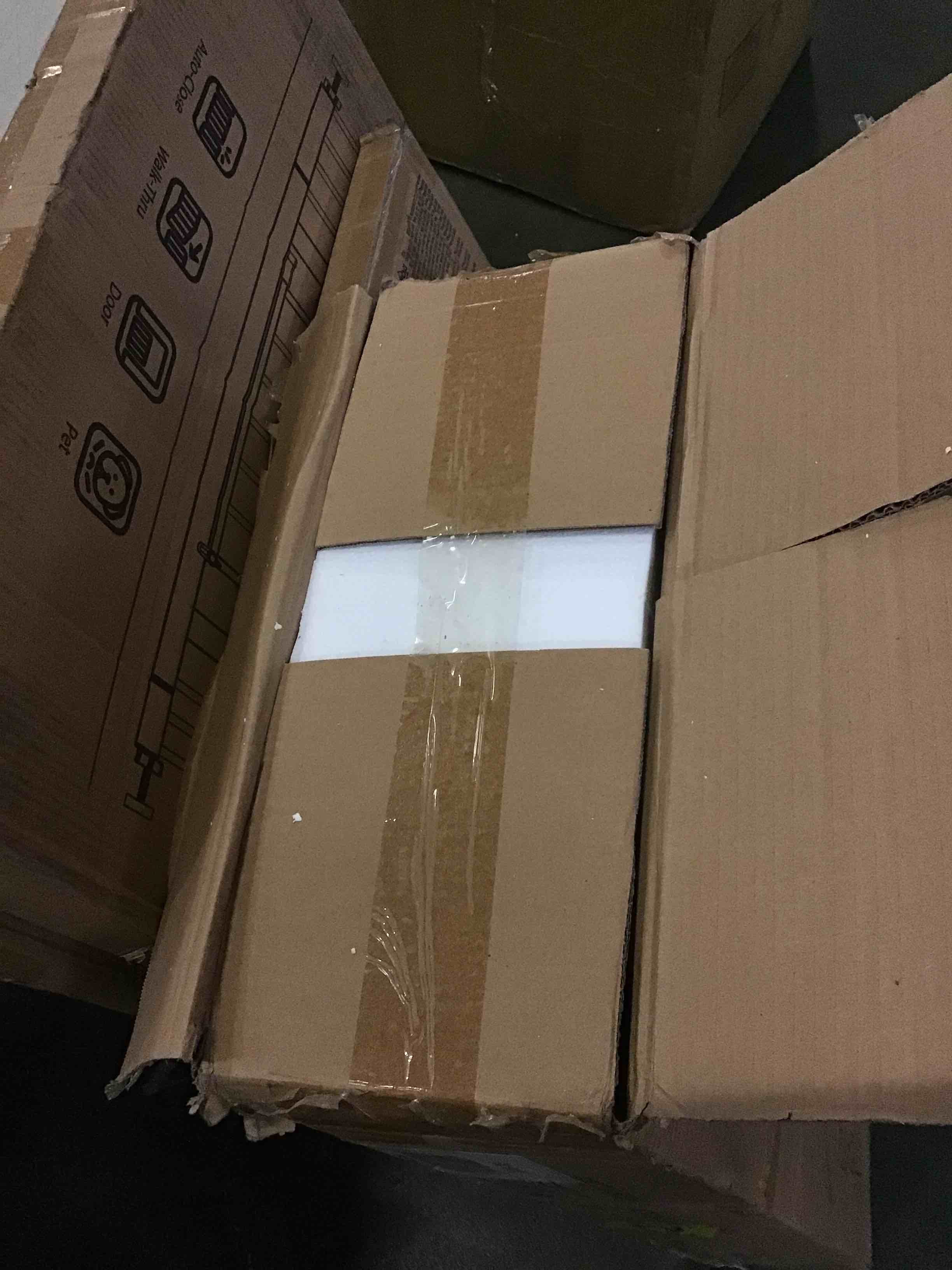 https://s3.amazonaws.com/lotting-images-prod/bidfta/RED5491938_1700230326538.jpeg