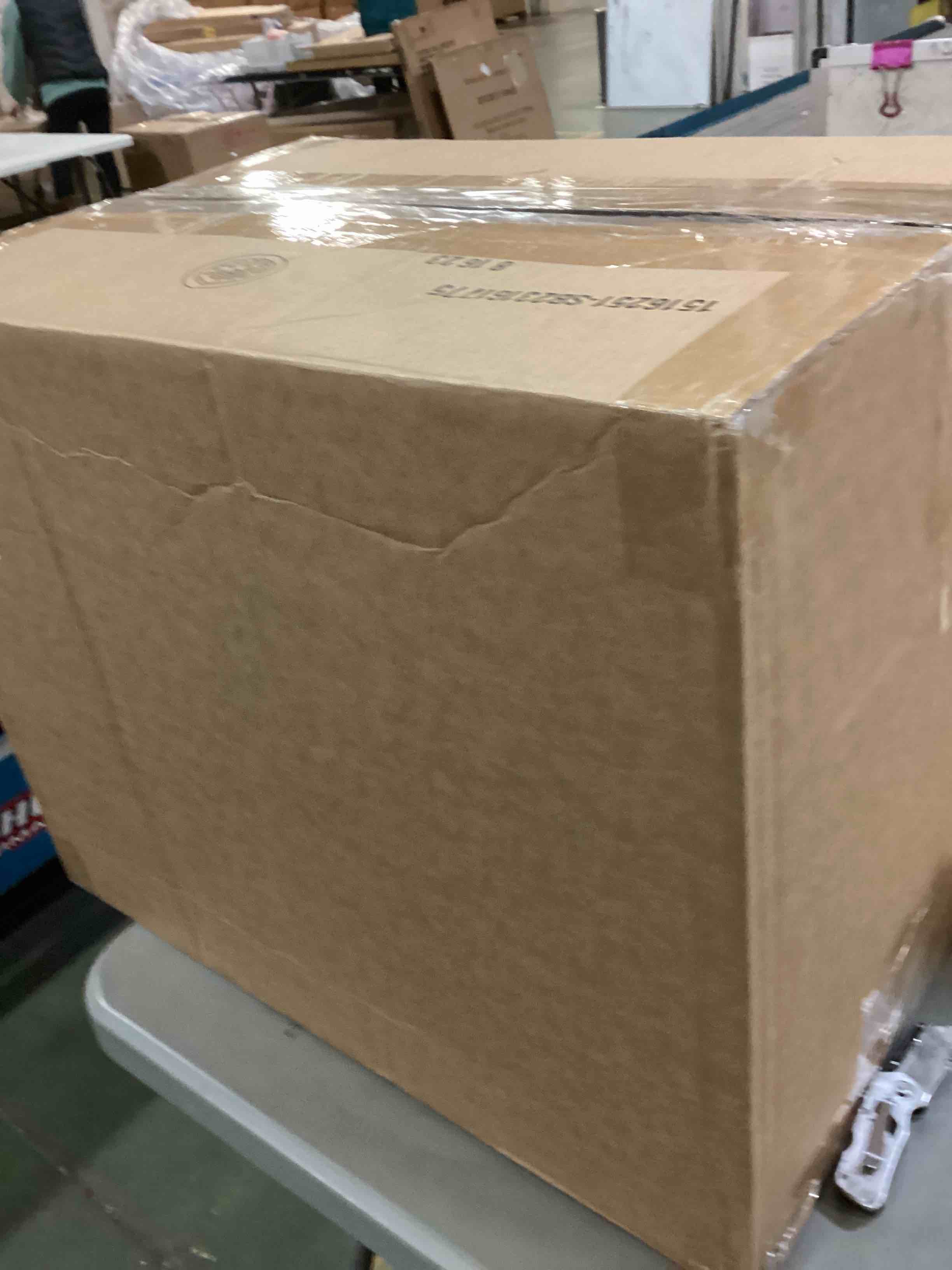 https://s3.amazonaws.com/lotting-images-prod/bidfta/RED5504816_1701440898144.jpeg