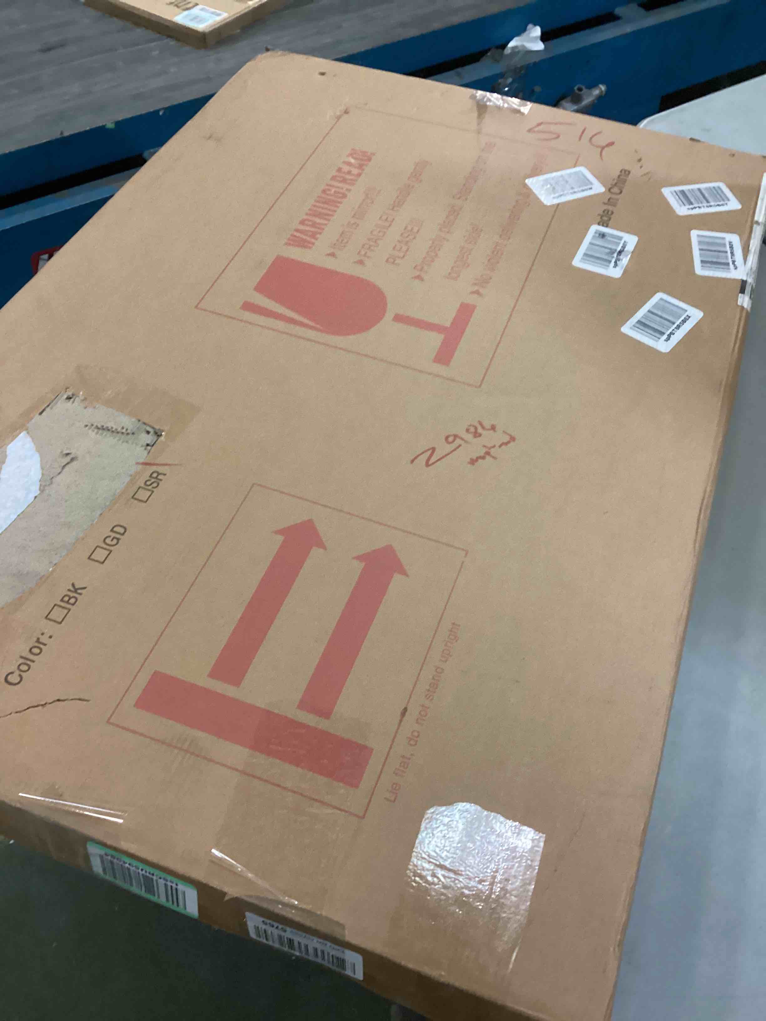 https://s3.amazonaws.com/lotting-images-prod/bidfta/RED5504912_1701455912580.jpeg