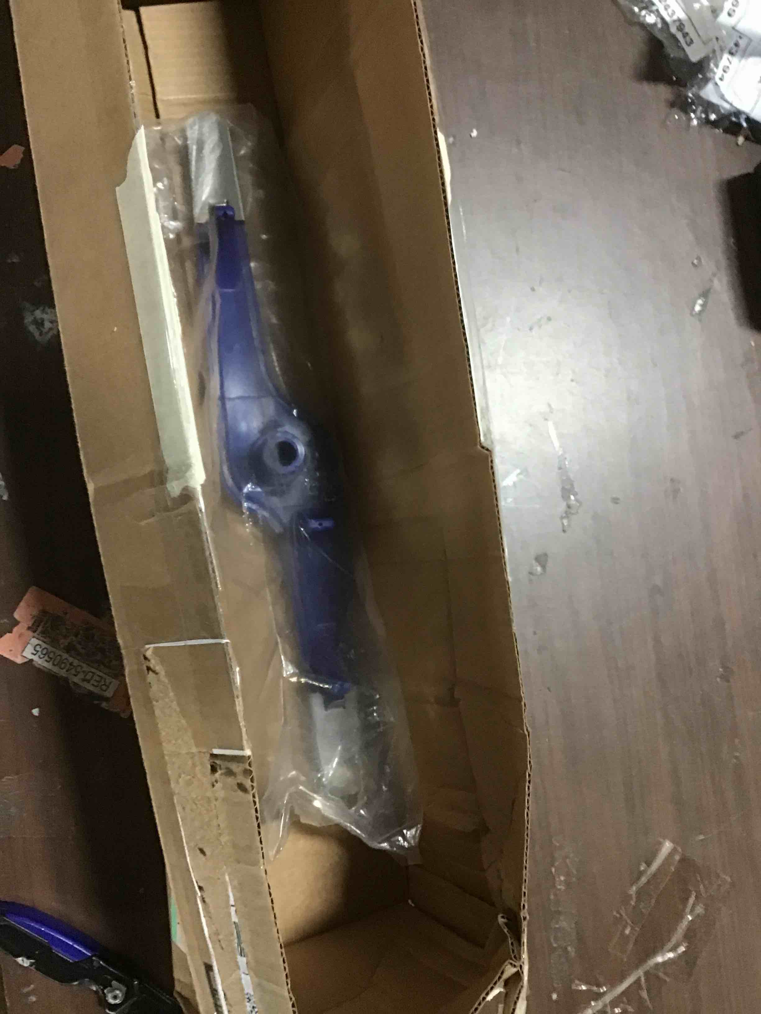 https://s3.amazonaws.com/lotting-images-prod/bidfta/RED5505782_1700077615021.jpeg