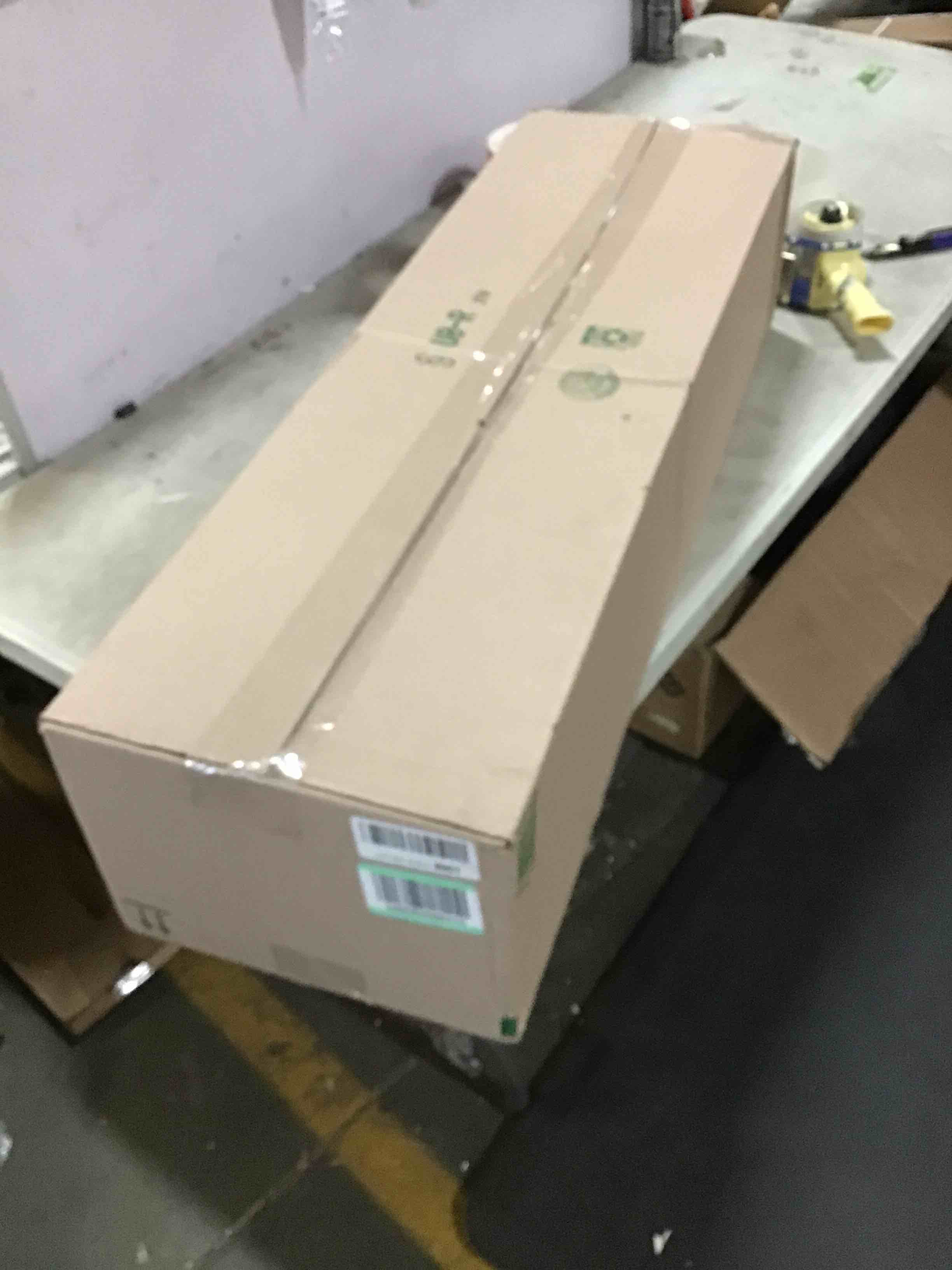 https://s3.amazonaws.com/lotting-images-prod/bidfta/RED5505903_1700149120452.jpeg