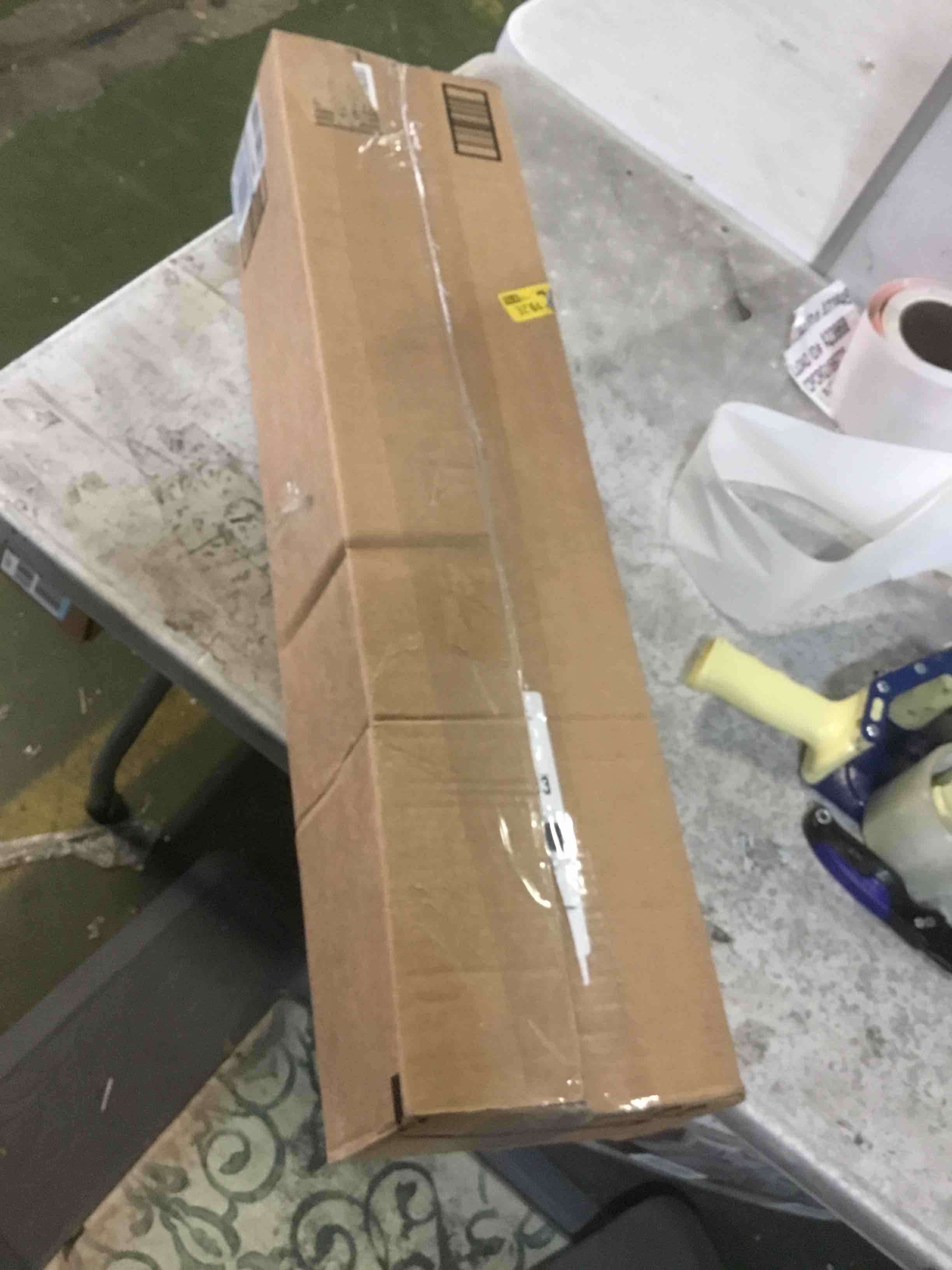 https://s3.amazonaws.com/lotting-images-prod/bidfta/RED5506377_1700498101227.jpeg