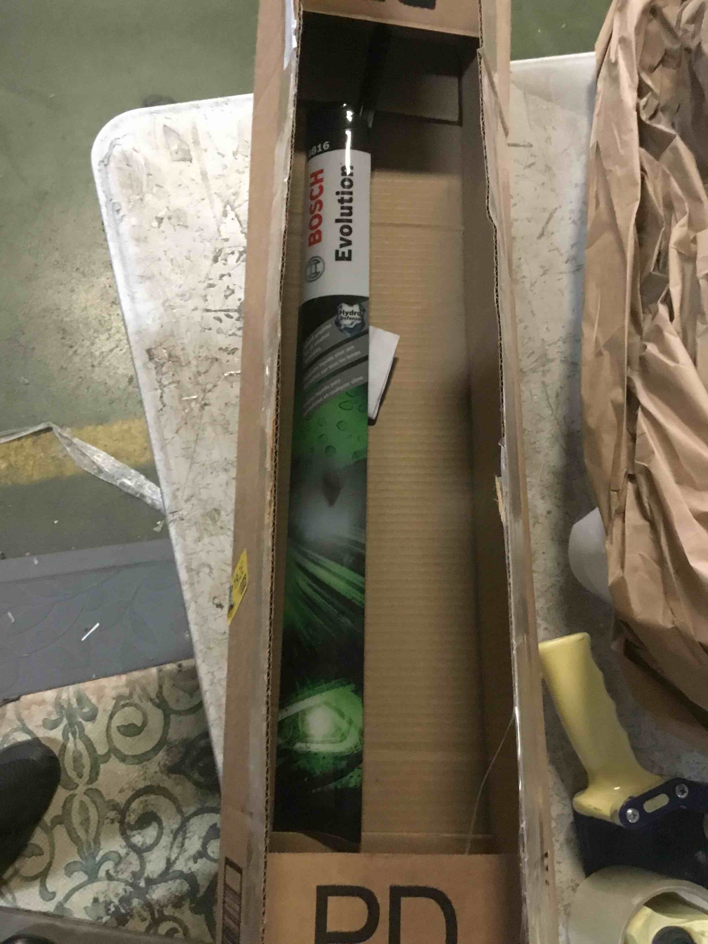 https://s3.amazonaws.com/lotting-images-prod/bidfta/RED5506377_1700498127584.jpeg