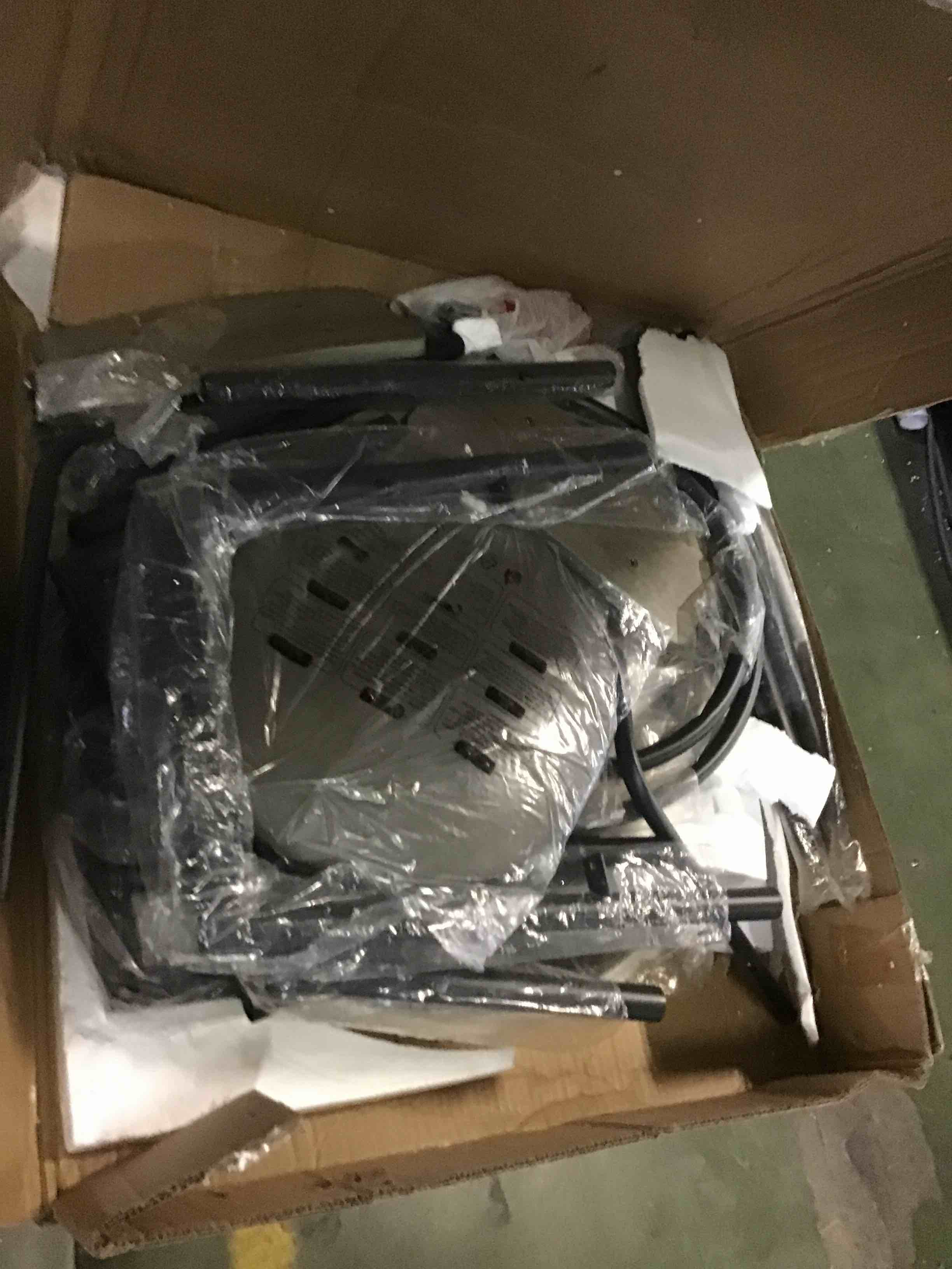 https://s3.amazonaws.com/lotting-images-prod/bidfta/RED5506519_1700583107125.jpeg