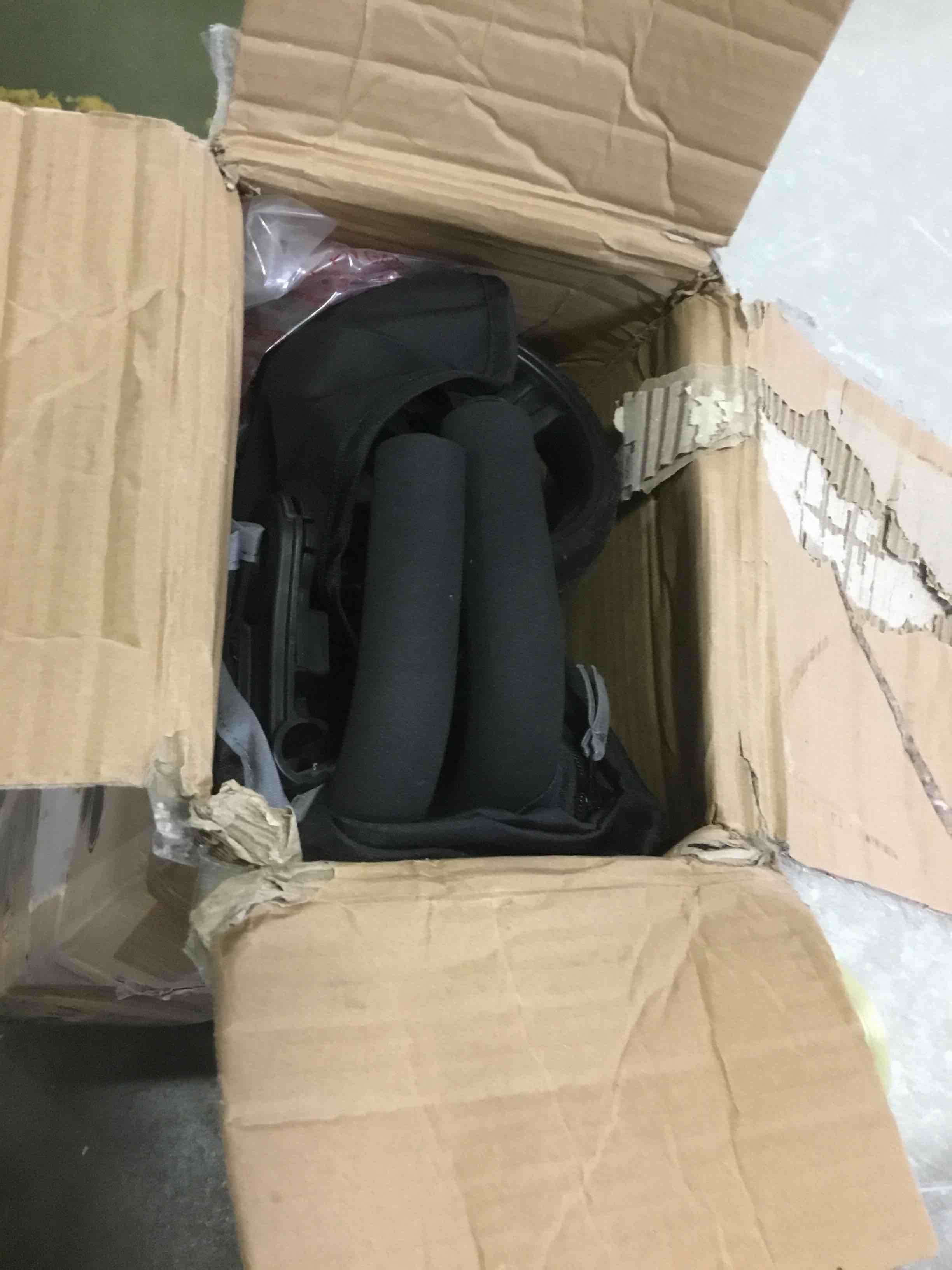 https://s3.amazonaws.com/lotting-images-prod/bidfta/RED5506732_1700667805407.jpeg