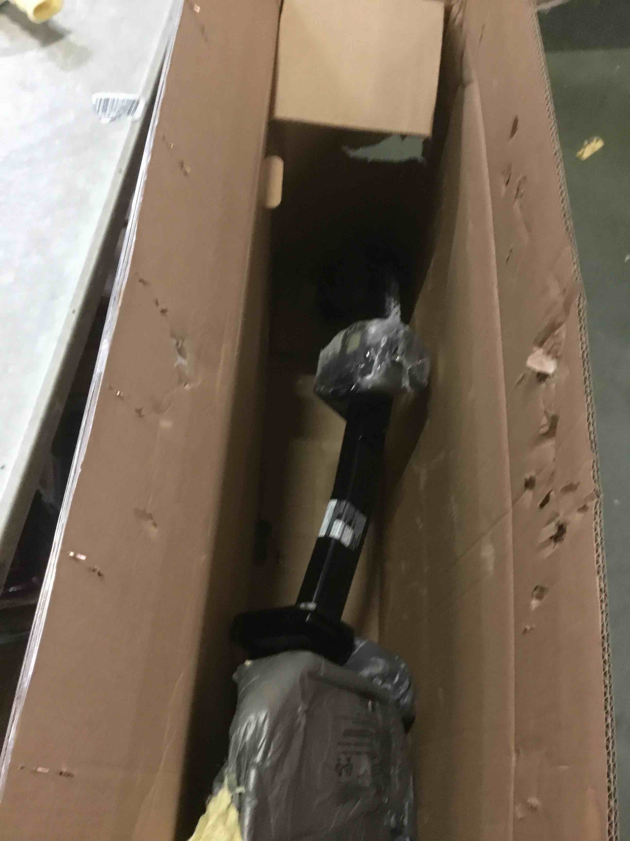 https://s3.amazonaws.com/lotting-images-prod/bidfta/RED5506742_1700669082840.jpeg