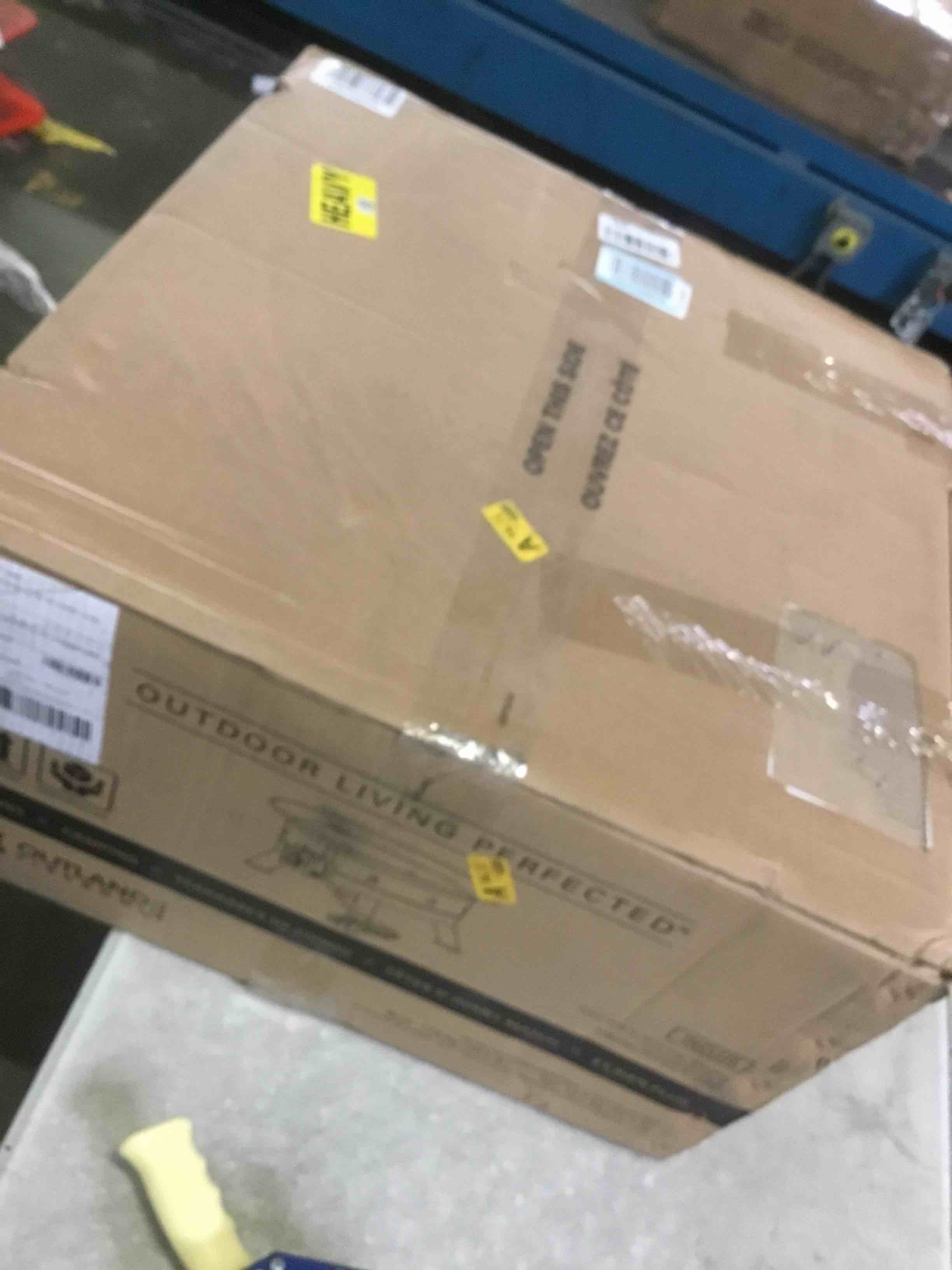 https://s3.amazonaws.com/lotting-images-prod/bidfta/RED5506757_1700670723939.jpeg