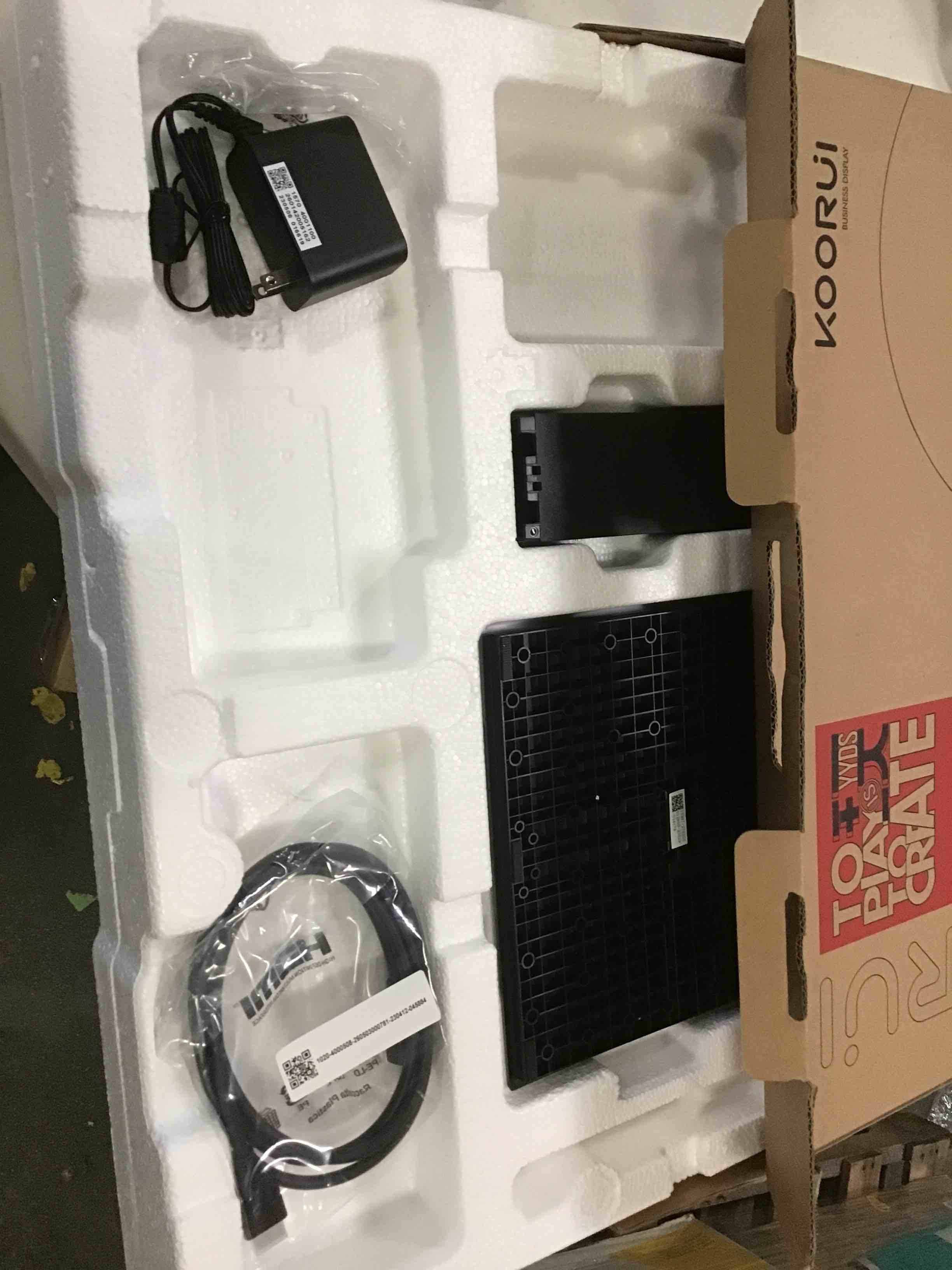https://s3.amazonaws.com/lotting-images-prod/bidfta/RED5507451_1700145982277.jpeg